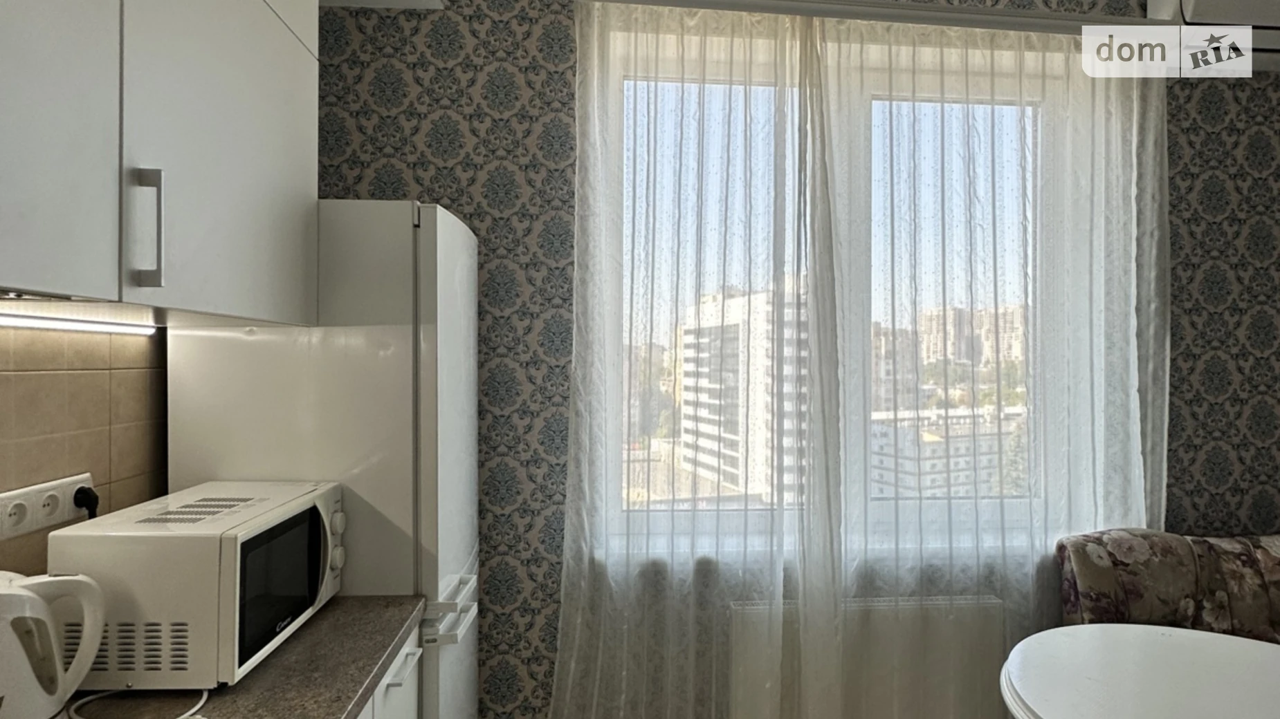 Сдается в аренду 1-комнатная квартира 45 кв. м в Одессе, ул. Генуэзская, 3Б - фото 2