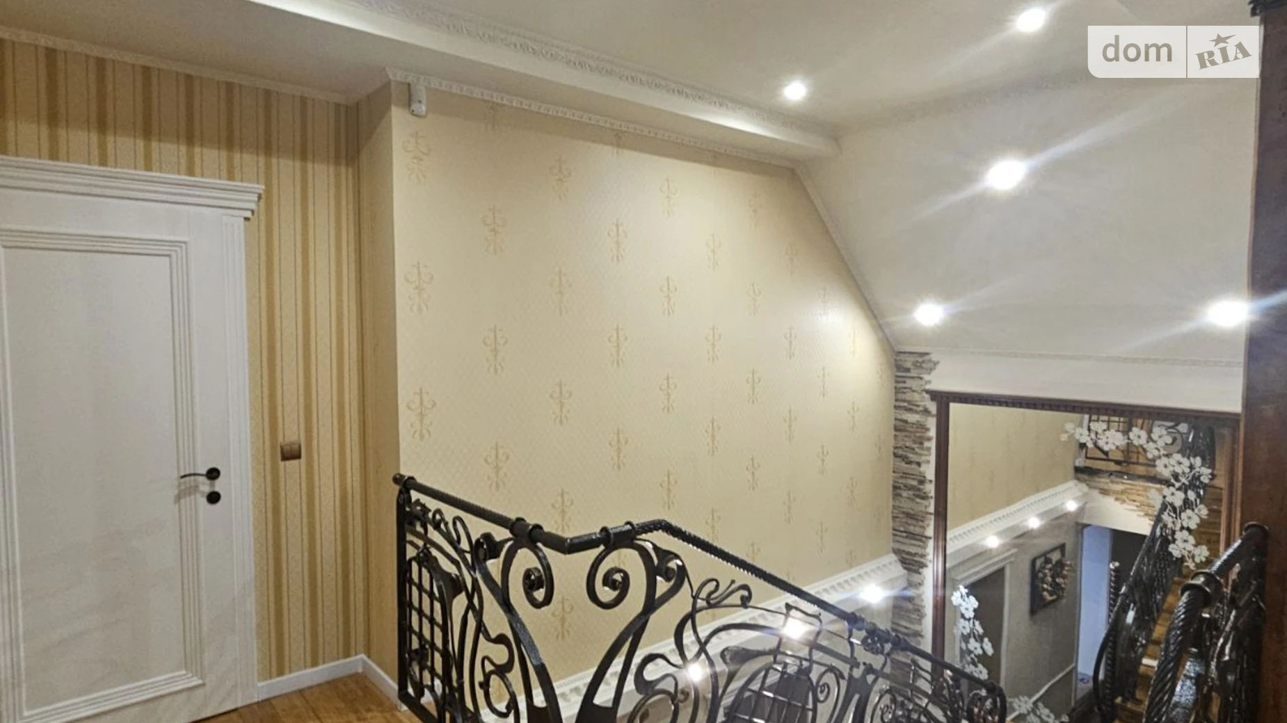 Продается одноэтажный дом 220 кв. м с участком, цена: 248000 $ - фото 3