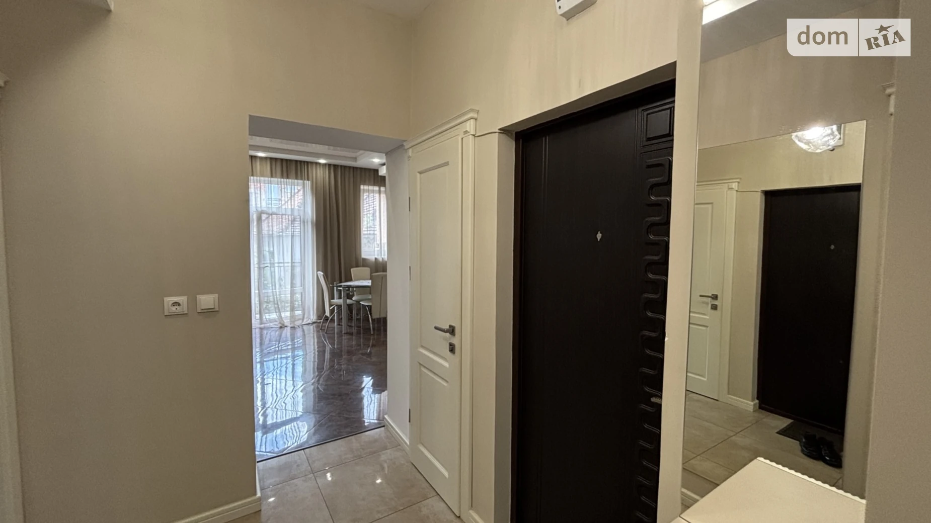 Продается 2-комнатная квартира 70 кв. м в Ужгороде, ул. Лучкая, 18 - фото 3