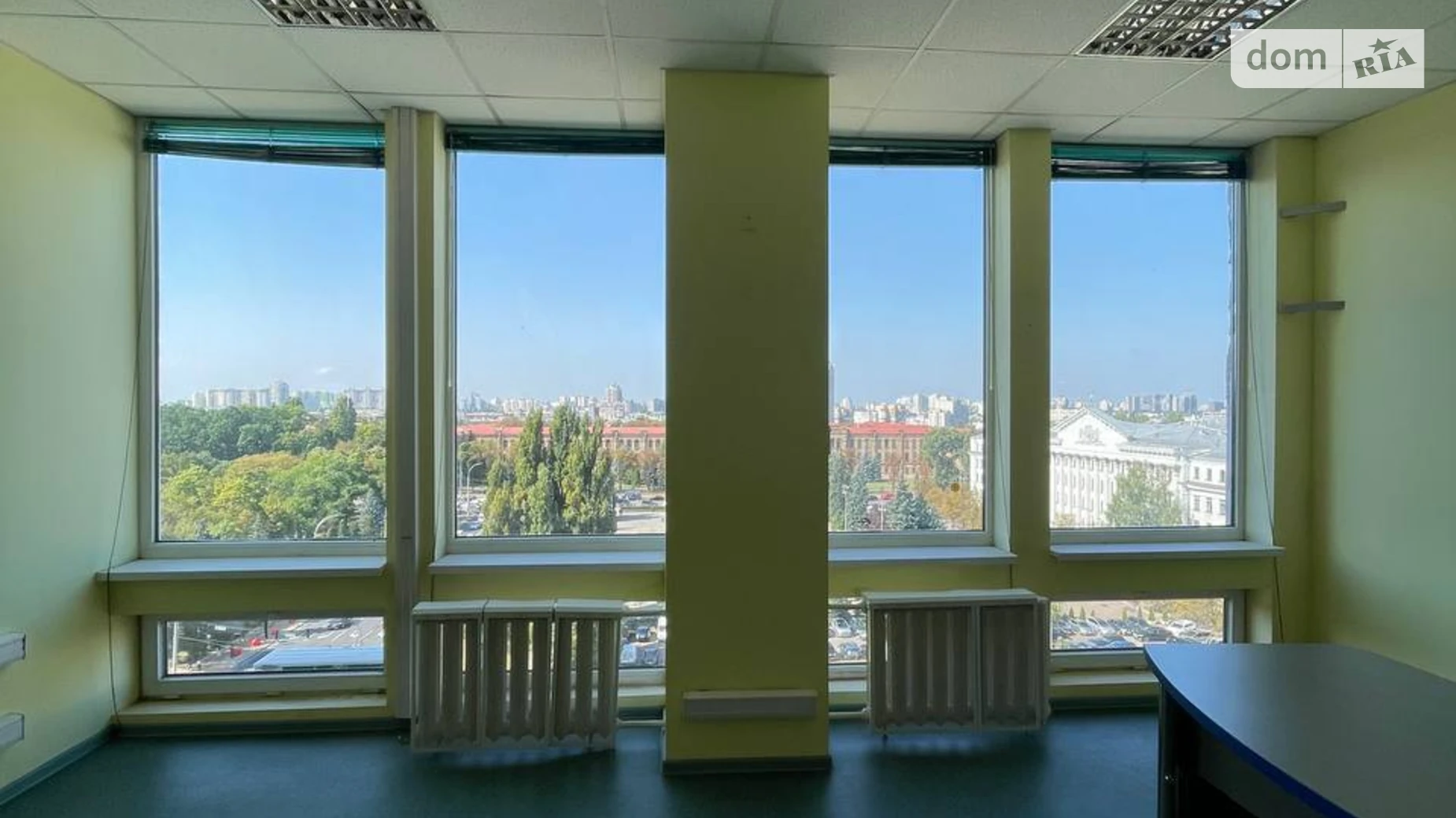 Сдается в аренду офис 50.82 кв. м в бизнес-центре, цена: 17787 грн - фото 4