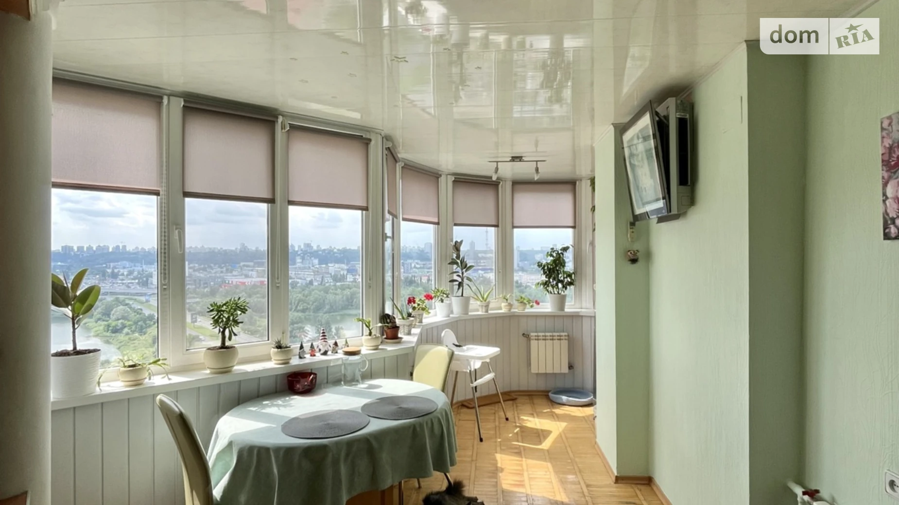 Продается 1-комнатная квартира 46.4 кв. м в Киеве, пл. Оболонская, 2А - фото 2