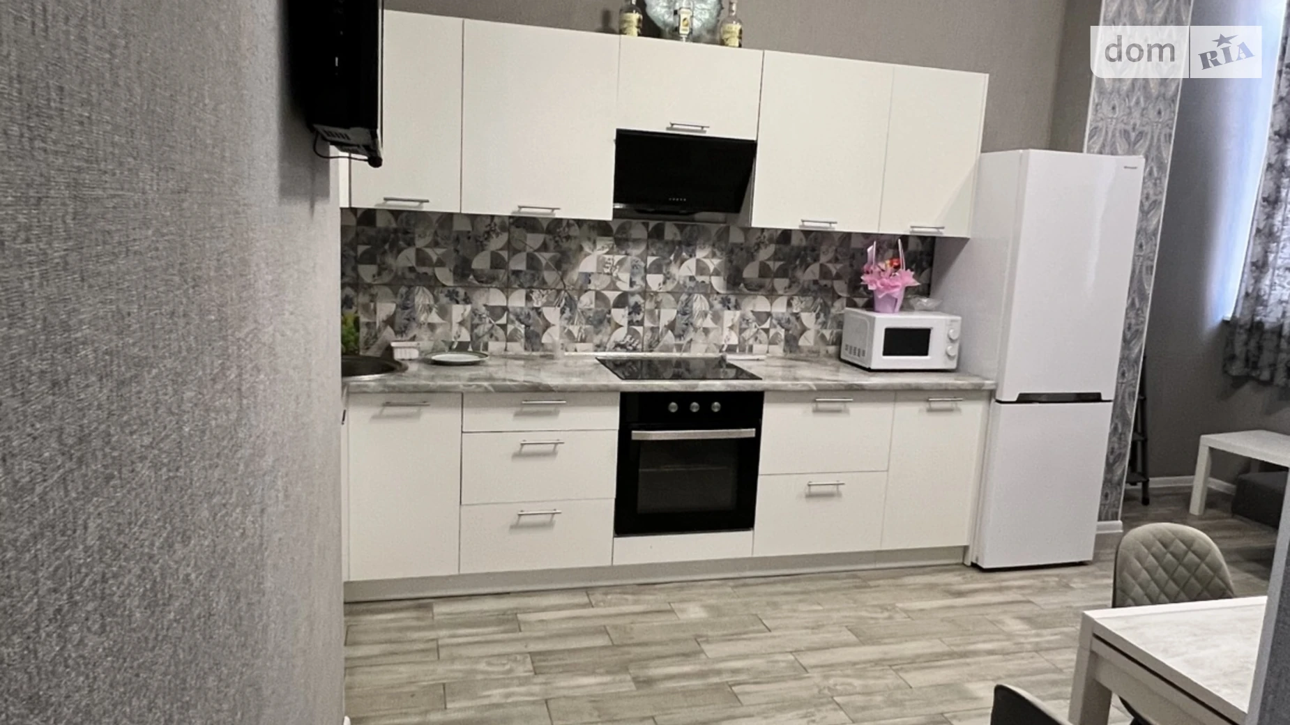 Сдается в аренду 1-комнатная квартира 50 кв. м в, цена: 12000 грн - фото 3