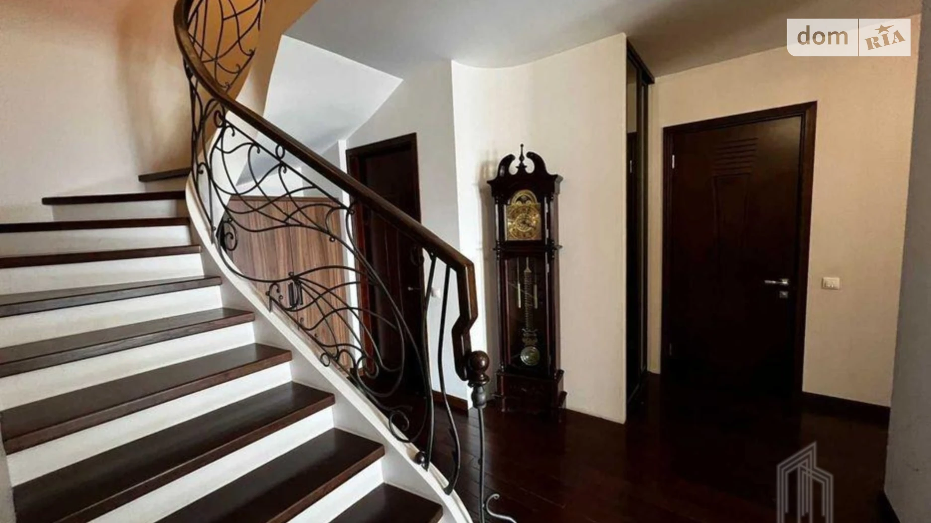 Продается 3-комнатная квартира 145.8 кв. м в, цена: 239000 $ - фото 4