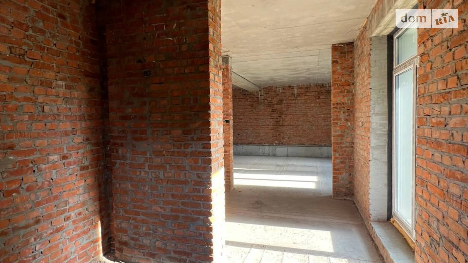Продается дом на 2 этажа 200 кв. м с балконом, цена: 290000 $ - фото 2