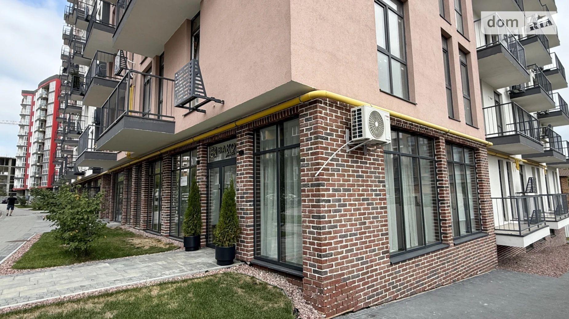 Продается 1-комнатная квартира 43.4 кв. м в Львове, ул. Под Голоском, 16Б - фото 2