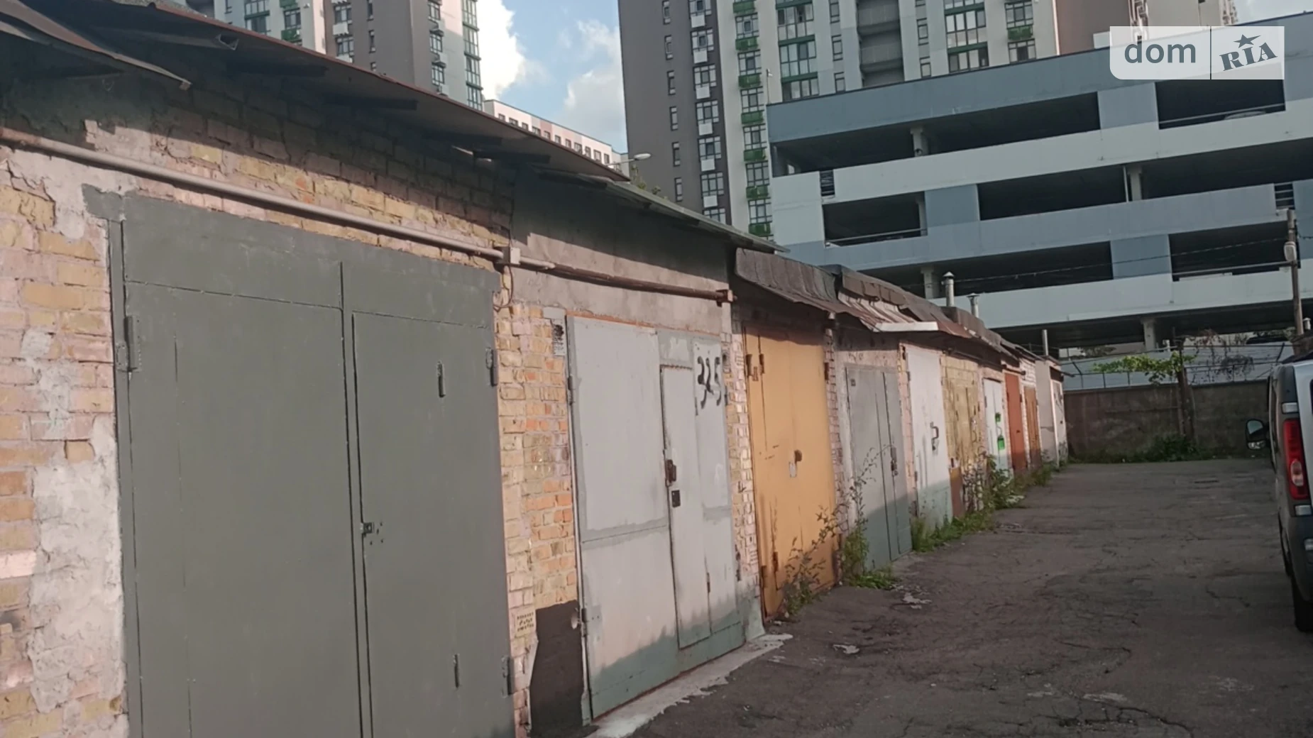 Продается отдельно стоящий гараж под легковое авто на 40 кв. м, цена: 22000 $ - фото 2