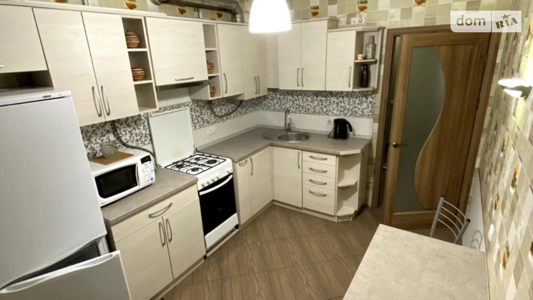 Продается 1-комнатная квартира 37 кв. м в Михайловке-Рубежовке, ул. Чубинского, 6 - фото 3