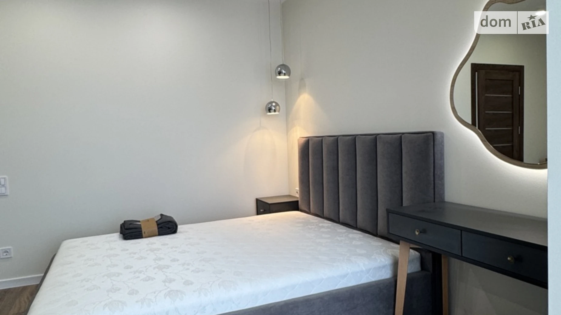 Сдается в аренду 1-комнатная квартира 52 кв. м в Ивано-Франковске, ул. Волошина Августина, 2А - фото 3