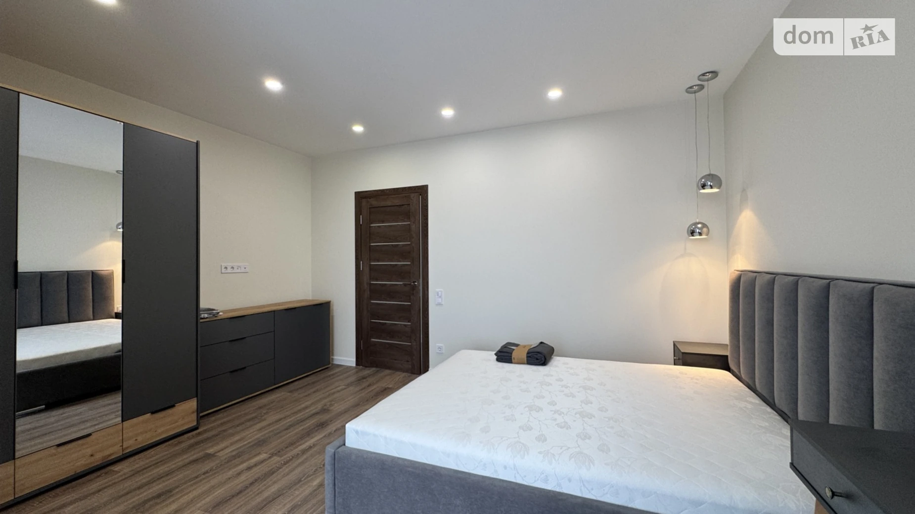 Сдается в аренду 1-комнатная квартира 52 кв. м в Ивано-Франковске, ул. Волошина Августина, 2А - фото 4