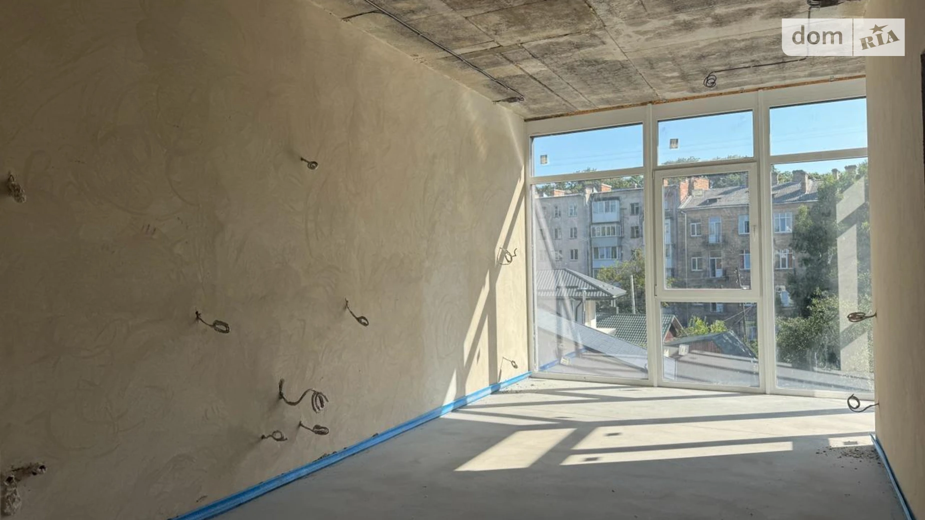 Продается 1-комнатная квартира 38 кв. м в Ровно, ул. Малый Спуск, 4 - фото 3