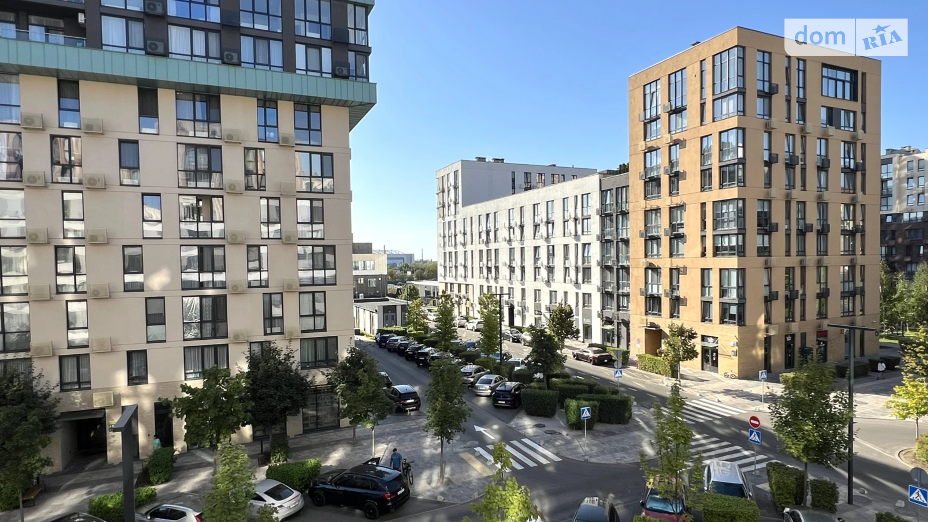 Продается 2-комнатная квартира 78 кв. м в Киеве, ул. Салютная, 2 корпус 7 - фото 2