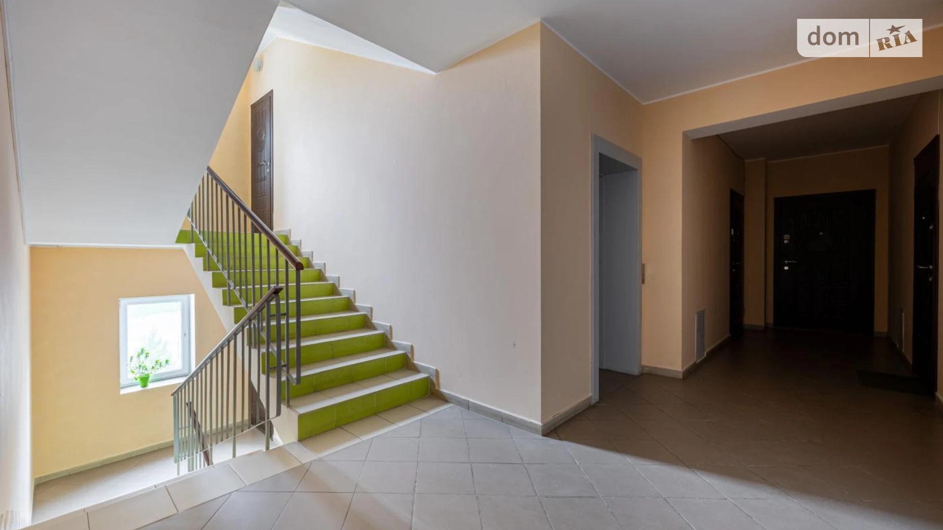 Продається 2-кімнатна квартира 67.7 кв. м у Львові, вул. Полуботка Гетьмана - фото 2