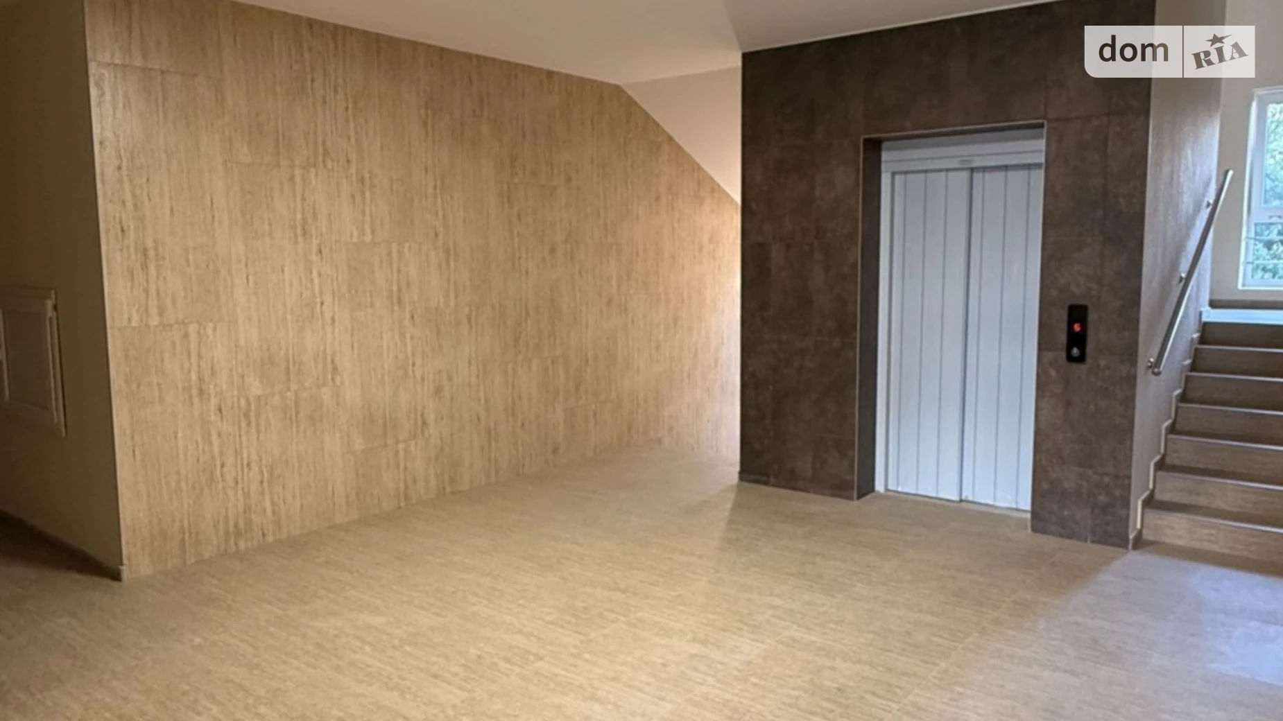 Продается 1-комнатная квартира 54 кв. м в Ужгороде, ул. Русская, 41 - фото 4