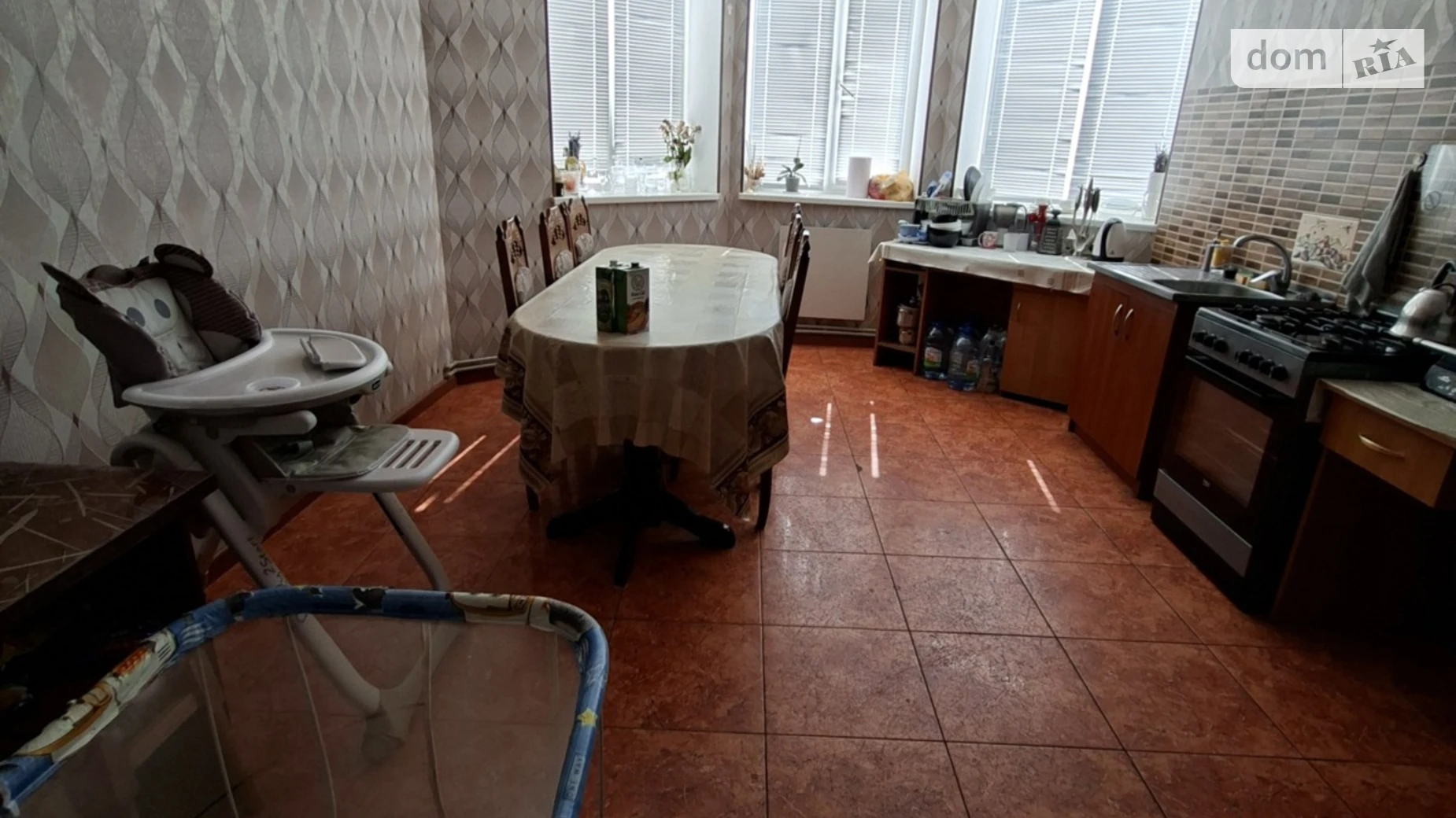 Продается дом на 2 этажа 260 кв. м с бассейном, цена: 115000 $ - фото 3
