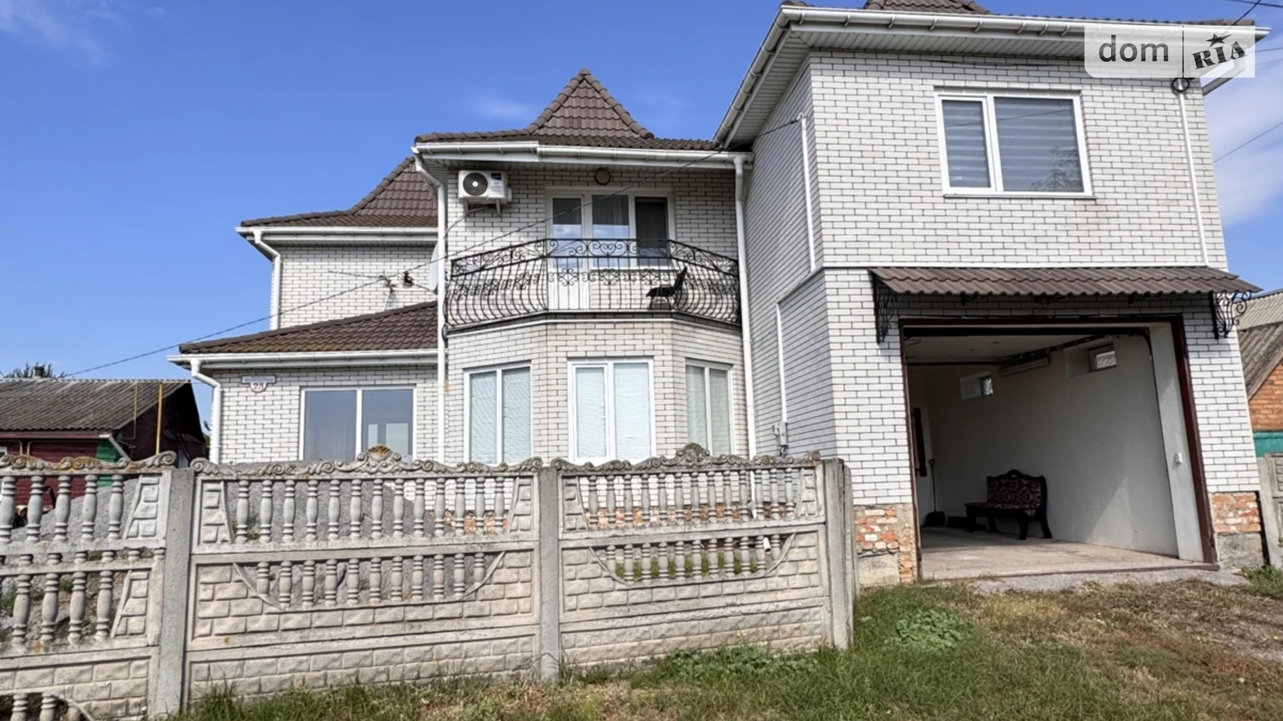 Продается дом на 2 этажа 260 кв. м с камином, цена: 115000 $ - фото 4