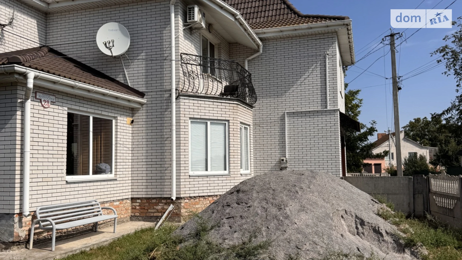Продается дом на 2 этажа 260 кв. м с камином, цена: 115000 $ - фото 2