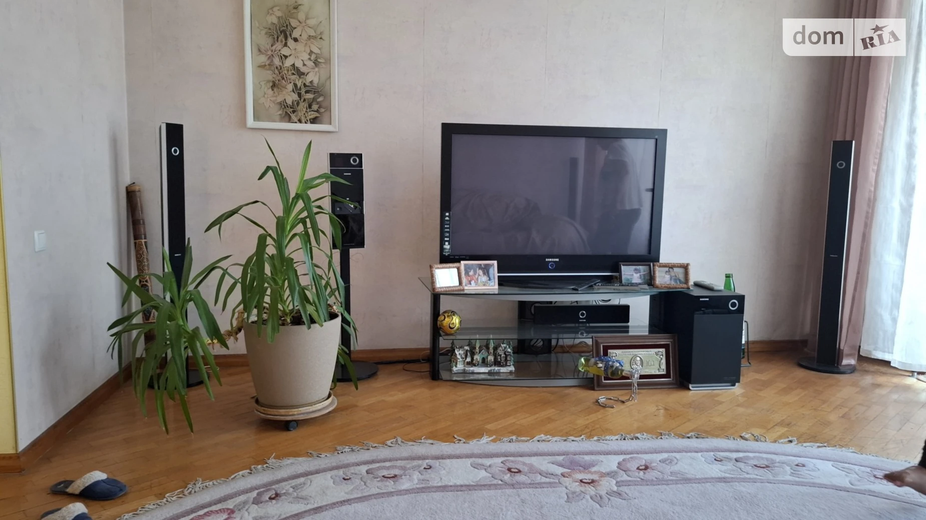 Продается дом на 3 этажа 300 кв. м с гаражом, цена: 380000 $ - фото 2