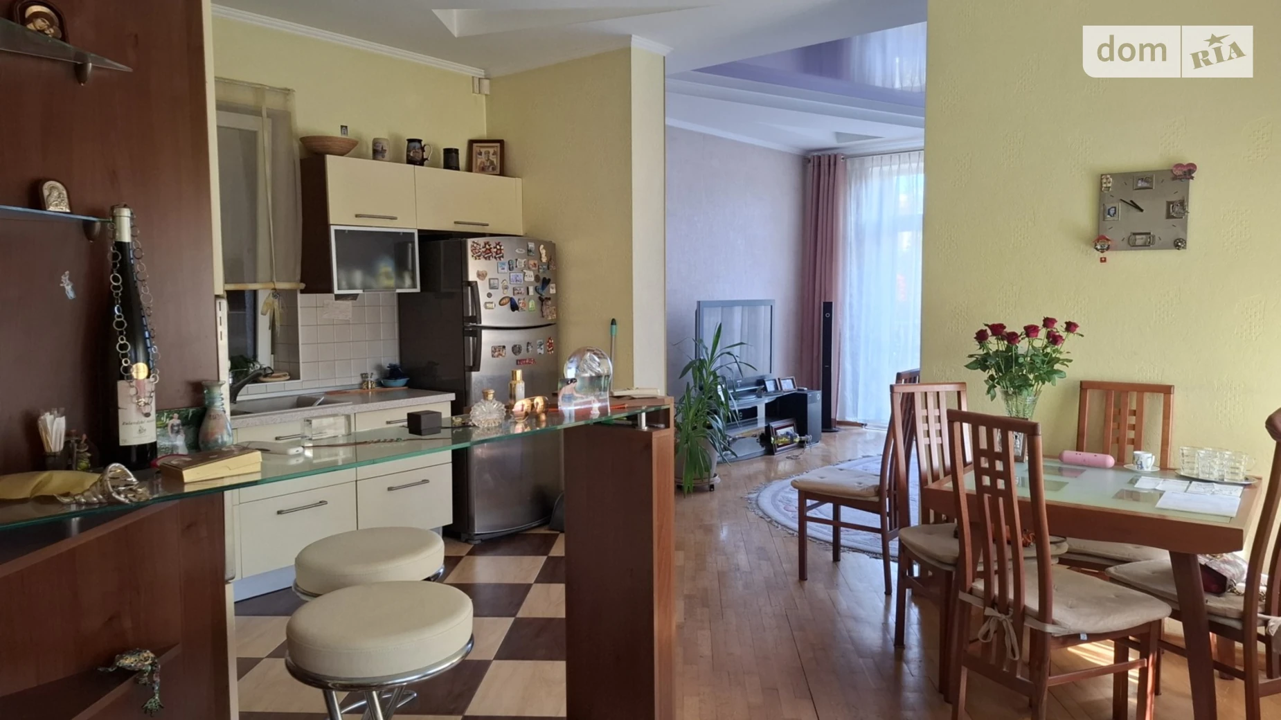 Продается дом на 3 этажа 300 кв. м с гаражом, цена: 380000 $ - фото 4