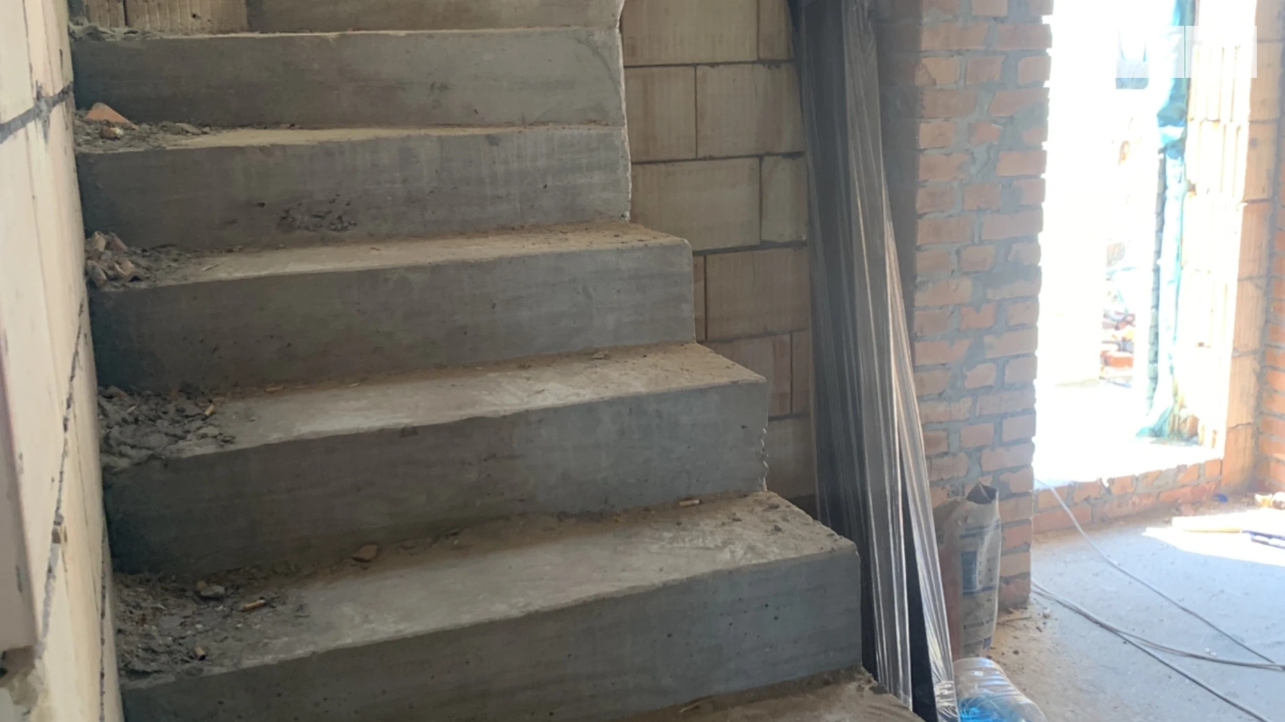 Продается дом на 2 этажа 122 кв. м с участком, цена: 85000 $ - фото 2