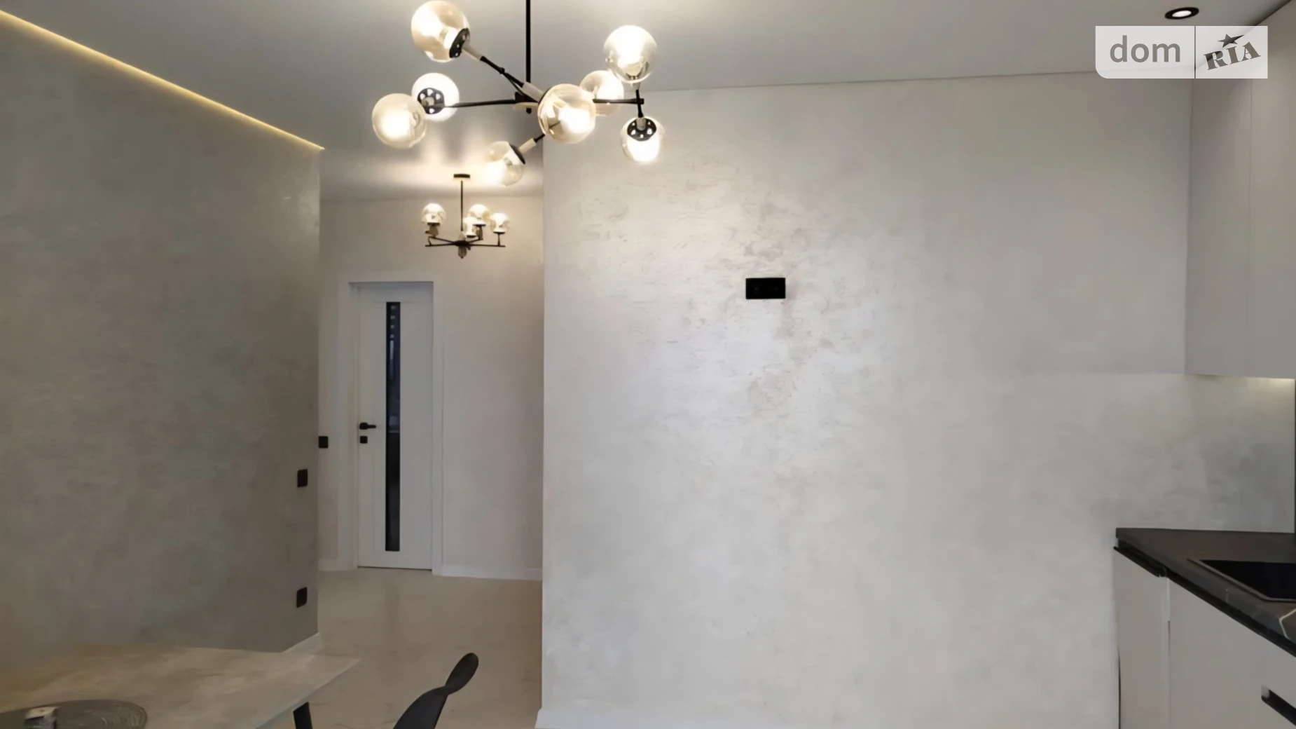 Продається 2-кімнатна квартира 56 кв. м у Івано-Франківську, вул. Отця Блавацького, 18 корпус 1 - фото 2