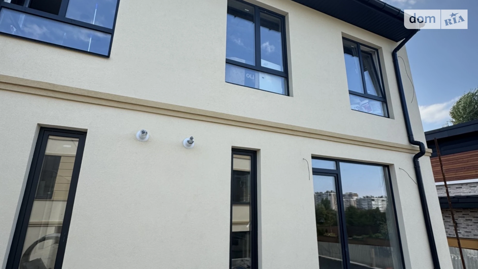 Продается часть дома 142 кв. м с беседкой, цена: 225000 $ - фото 2