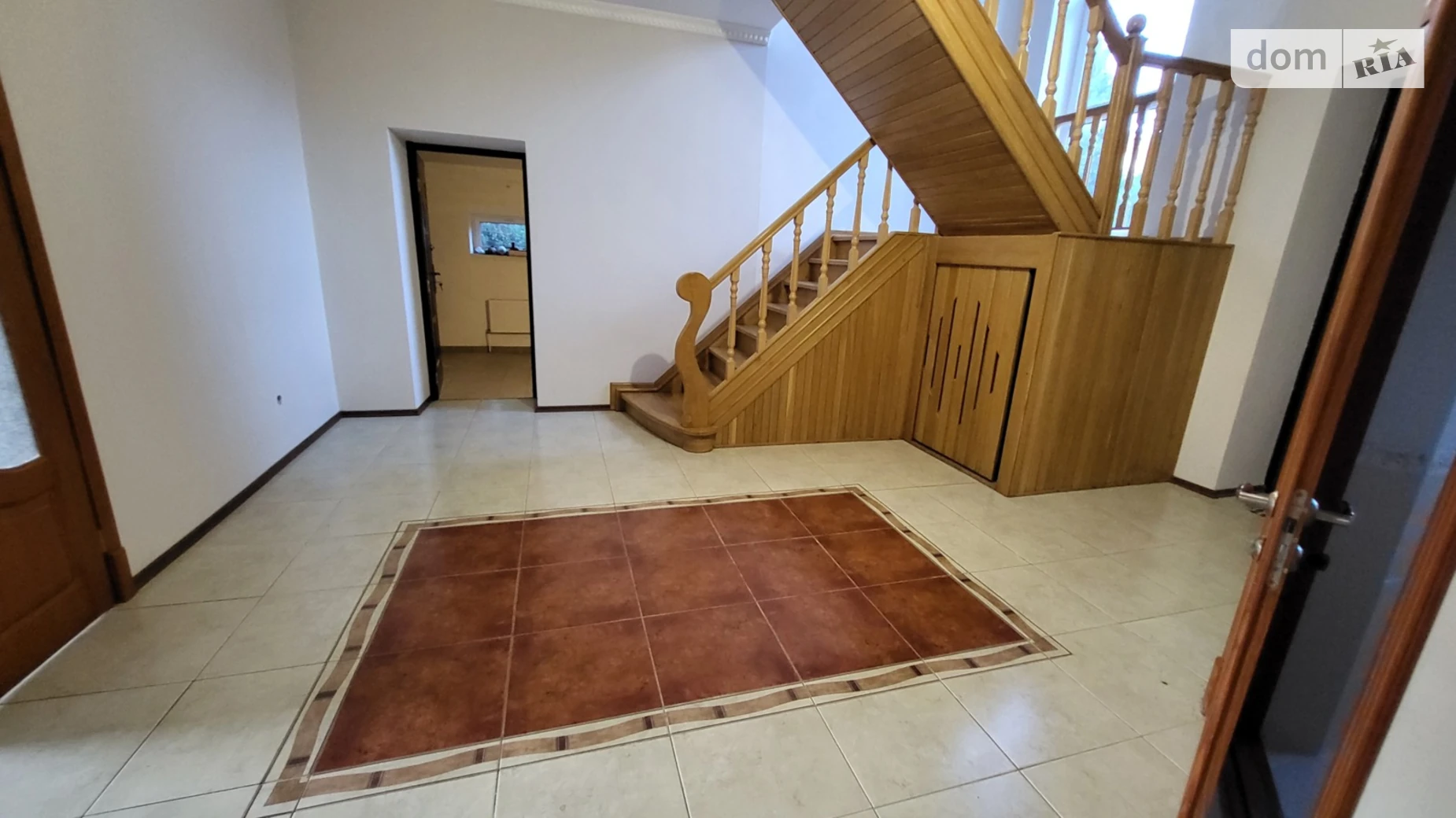 Продается дом на 3 этажа 220 кв. м с верандой, цена: 170000 $ - фото 3