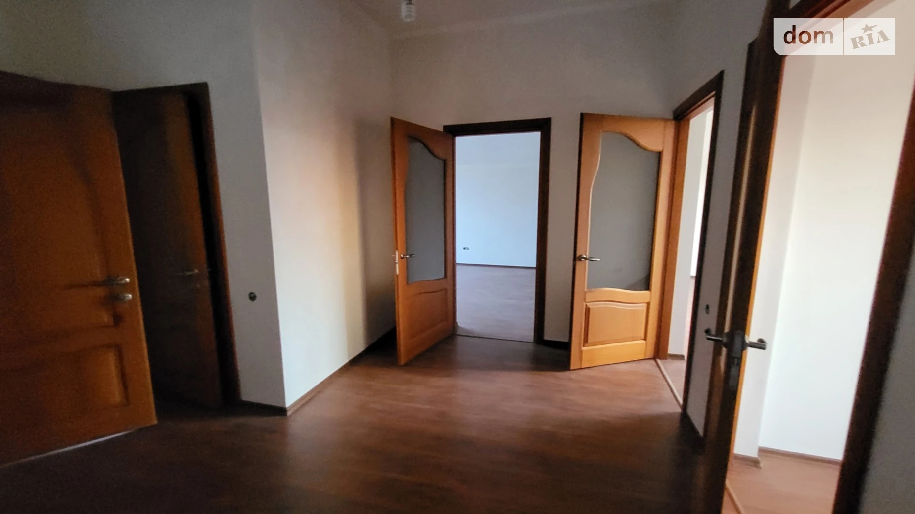 Продается дом на 3 этажа 220 кв. м с верандой, цена: 170000 $ - фото 5