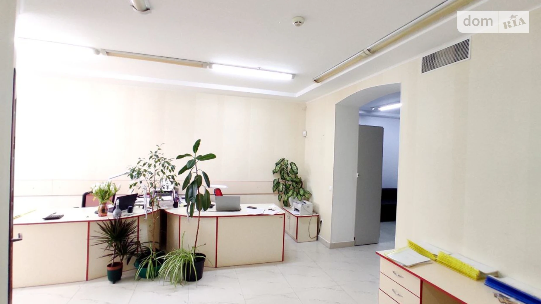 Сдается в аренду офис 55.7 кв. м в бизнес-центре, цена: 12000 грн - фото 4