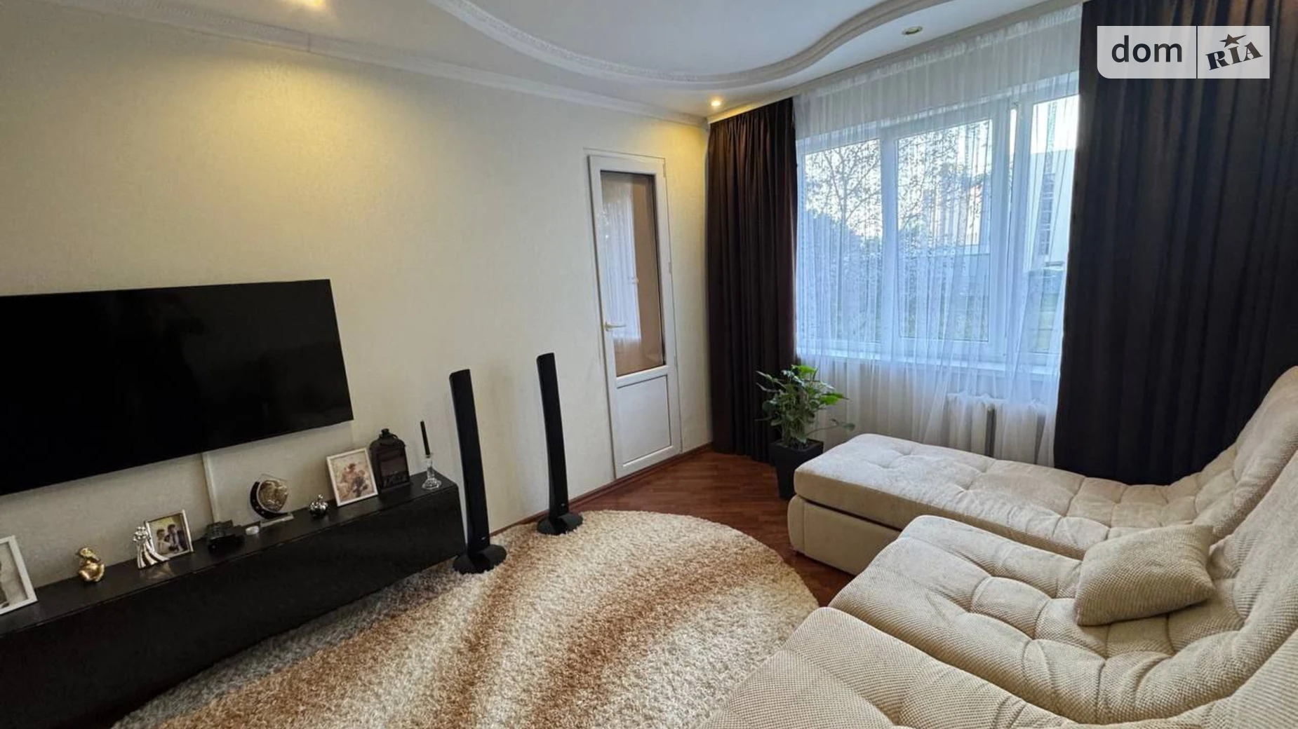 Продается 3-комнатная квартира 58.7 кв. м в Ровно, ул. Гайдамацкая, 11 - фото 2