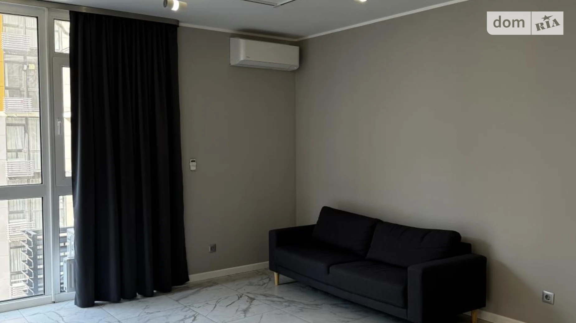 Сдается в аренду офис 65 кв. м в бизнес-центре, цена: 1200 $ - фото 2