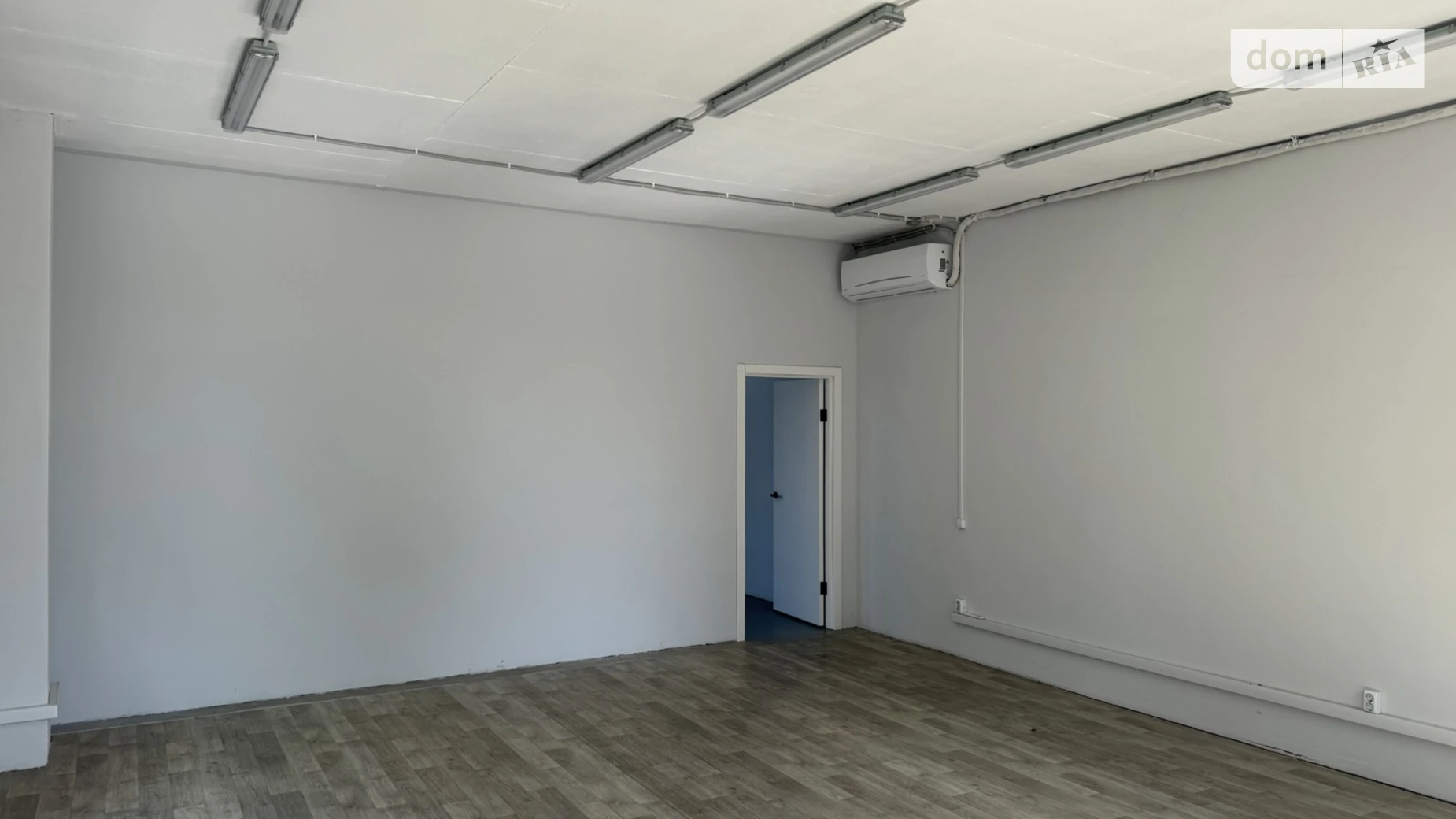 Сдается в аренду офис 91.3 кв. м в бизнес-центре, цена: 24999 грн - фото 2