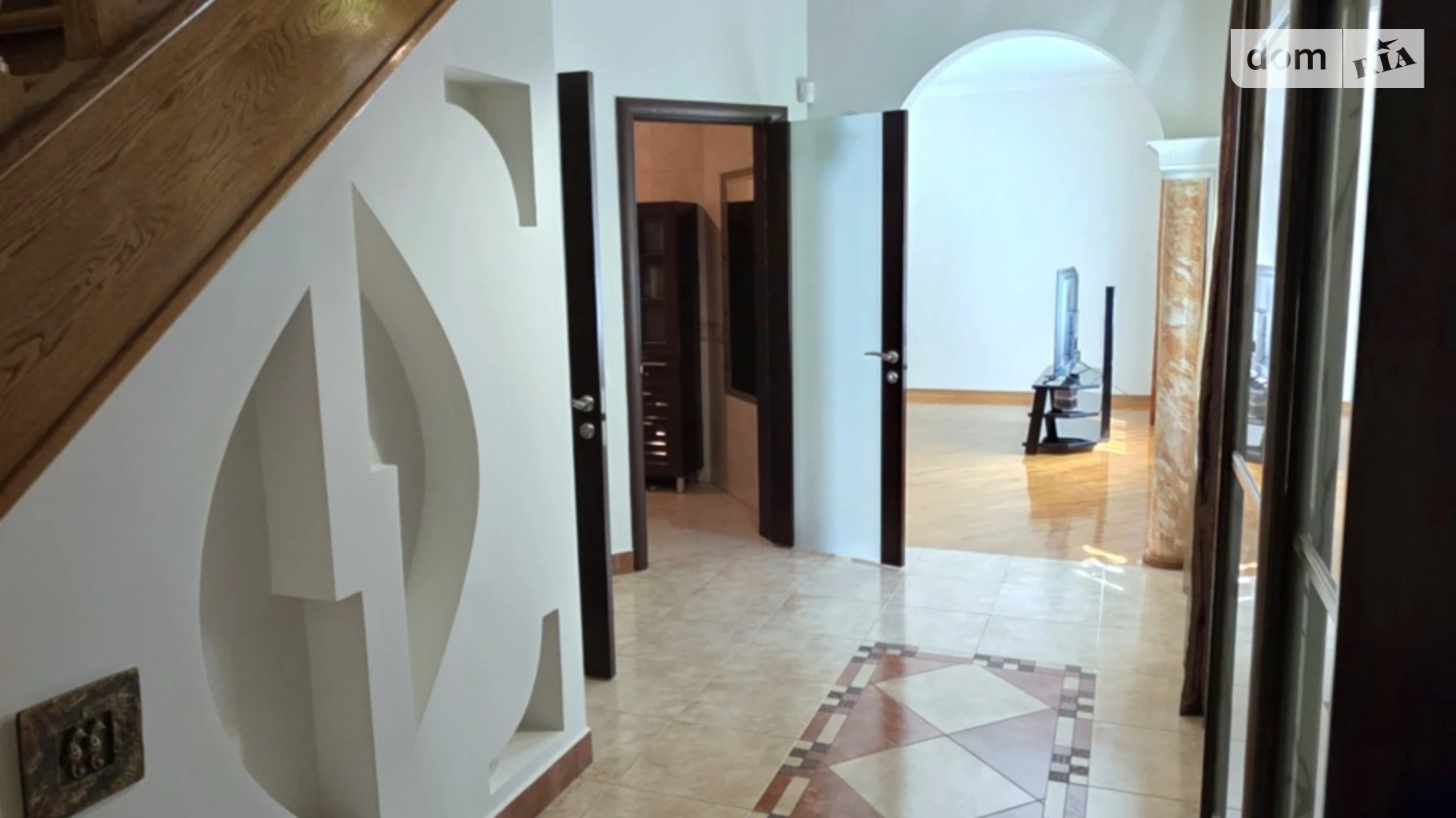 Продается дом на 3 этажа 207.5 кв. м с подвалом, цена: 280000 $ - фото 4