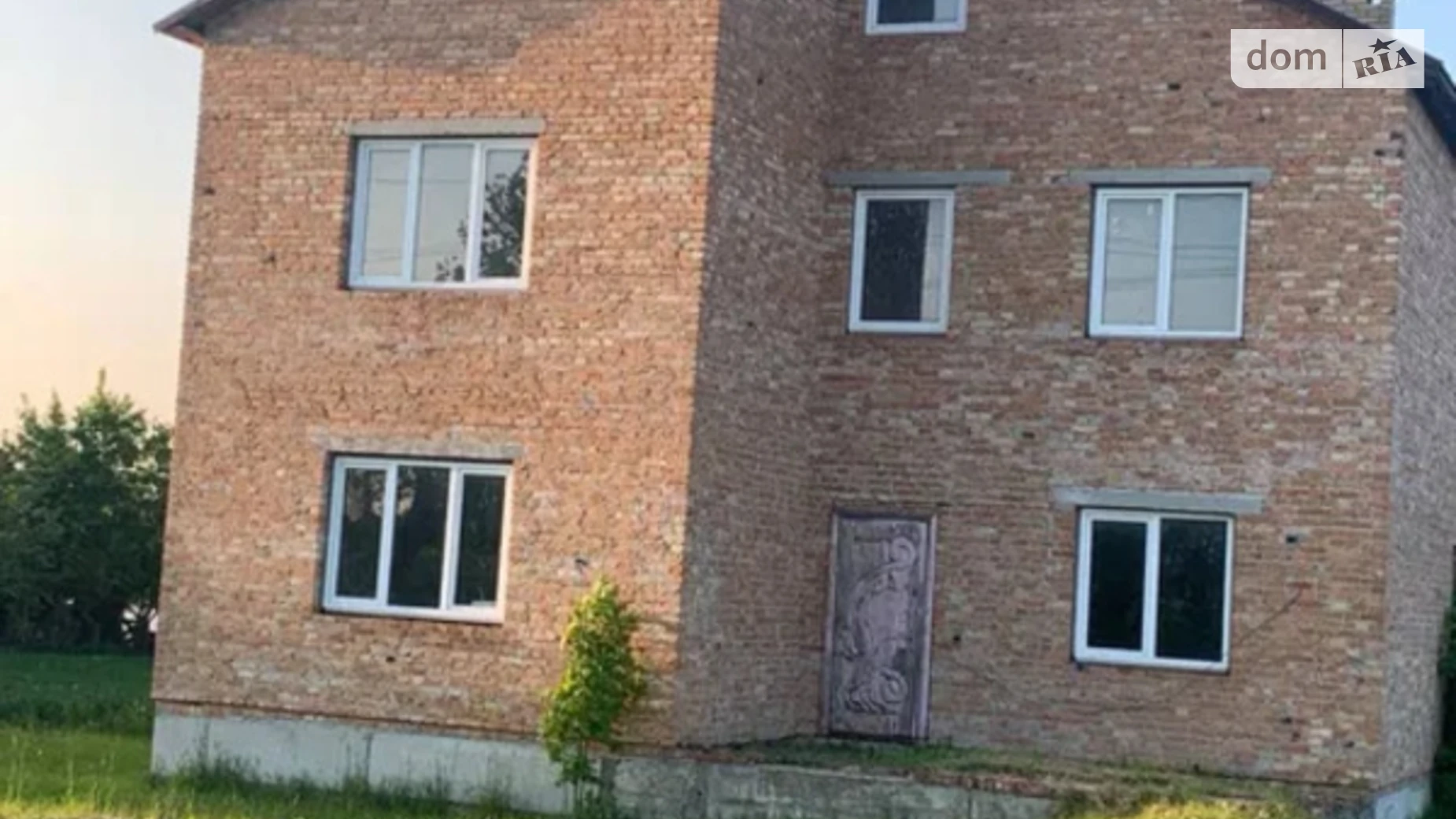 Продается дом на 3 этажа 10.03 кв. м с подвалом, цена: 55000 $ - фото 2