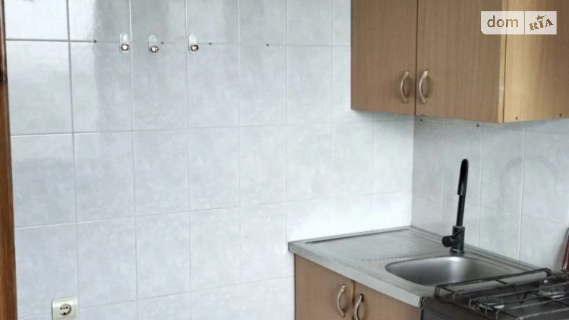 Продается 2-комнатная квартира 53 кв. м в Киеве, ул. Салютная, 4А - фото 2