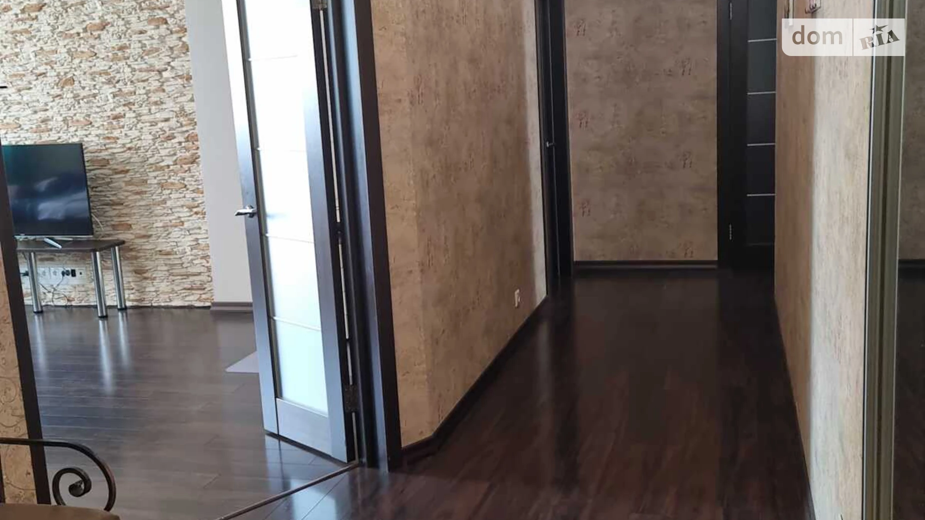 Продається 3-кімнатна квартира 98 кв. м у Києві, вул. Олени Пчілки, 3А - фото 2