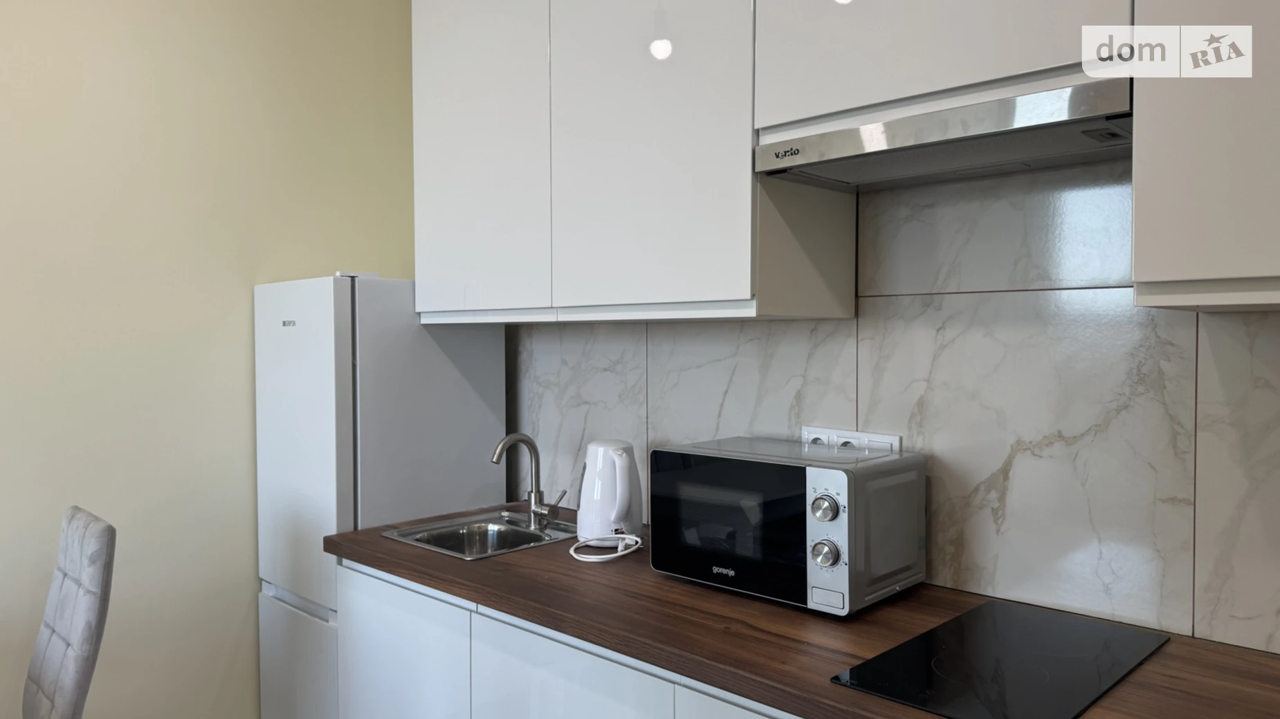 Продается 1-комнатная квартира 27 кв. м в Ивано-Франковске, ул. Левицкого Романа, 10 - фото 3