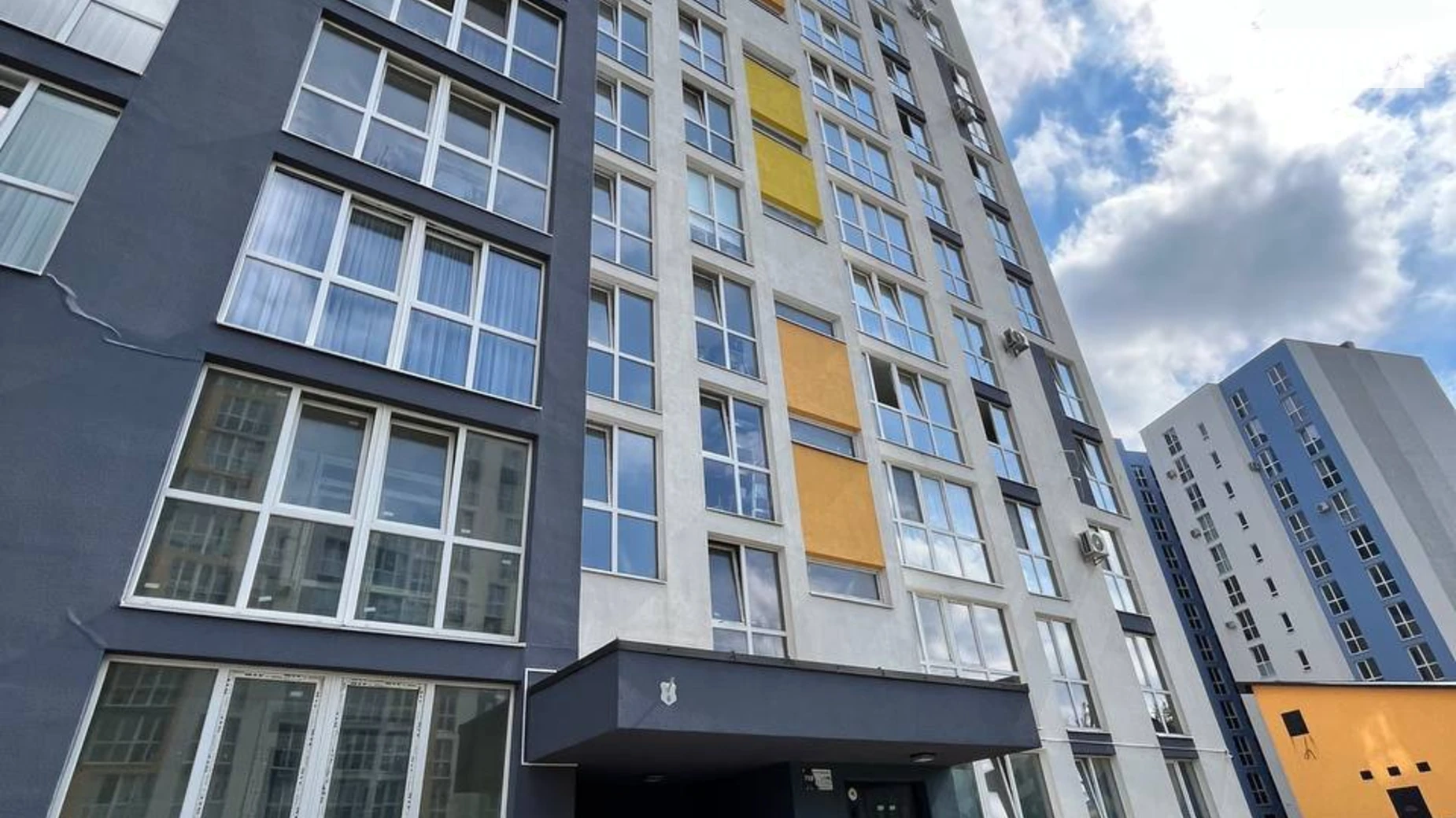 Продается 2-комнатная квартира 70 кв. м в Львове, ул. Гнездовского, 75Г - фото 2