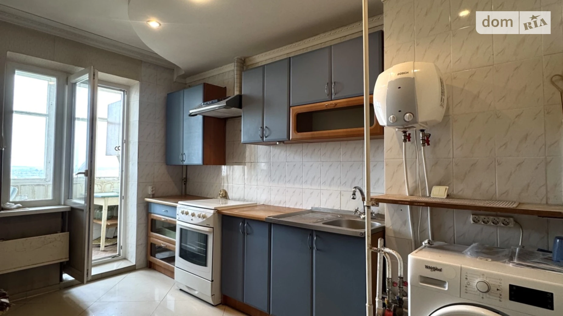 Продается 3-комнатная квартира 65.5 кв. м в Ровно, ул. Шухевича Романа - фото 3