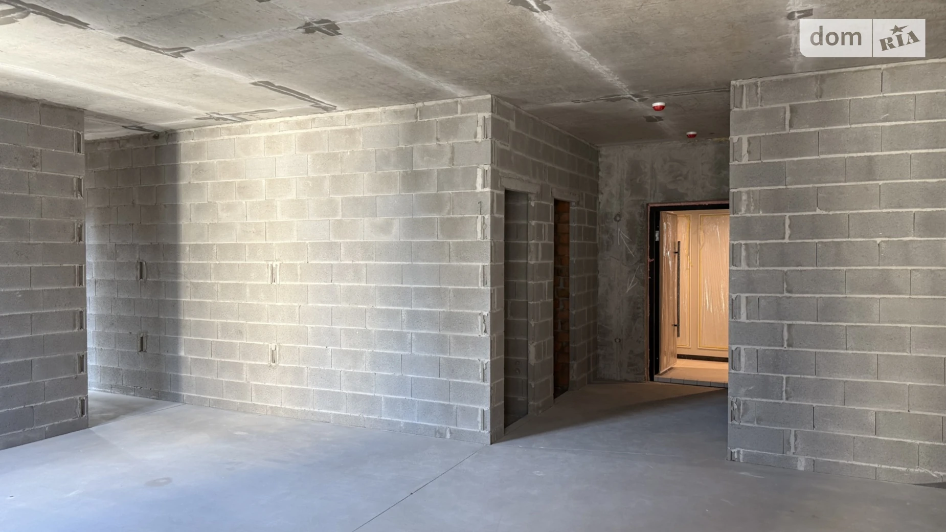 Продается 3-комнатная квартира 112 кв. м в Киеве, ул. Василия Тютюнника, 39/2 - фото 2