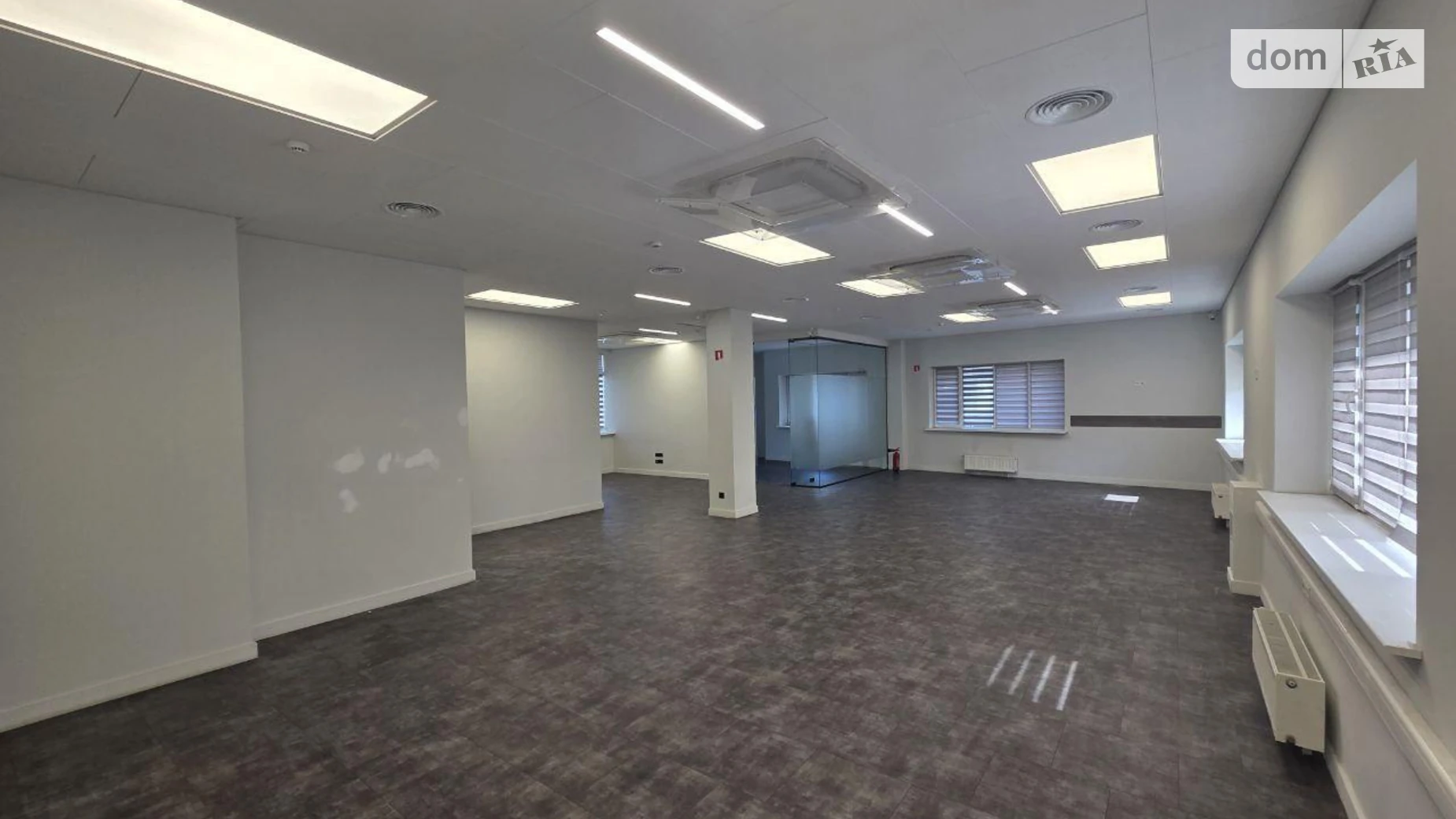 Сдается в аренду офис 520 кв. м в бизнес-центре, цена: 11300 $ - фото 2