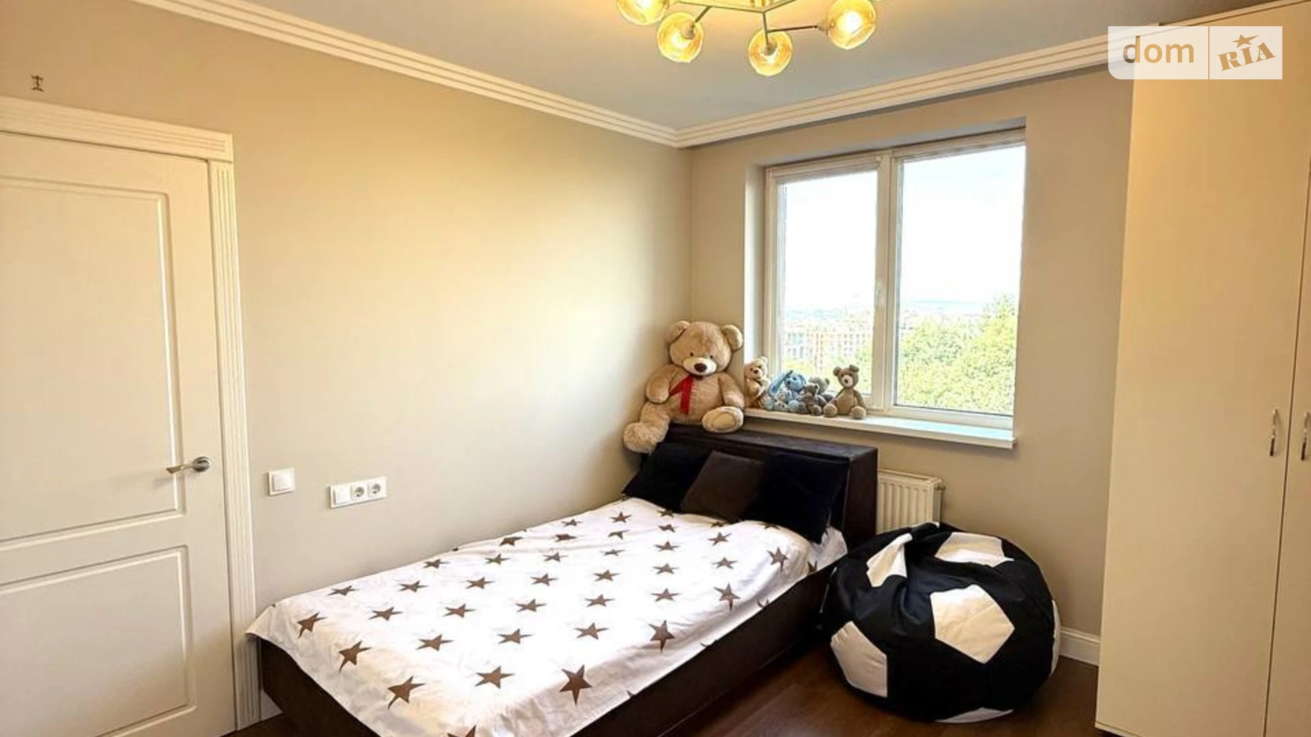 Продается 3-комнатная квартира 111 кв. м в Черновцах, ул. Ровенская, 12Б/1 - фото 3