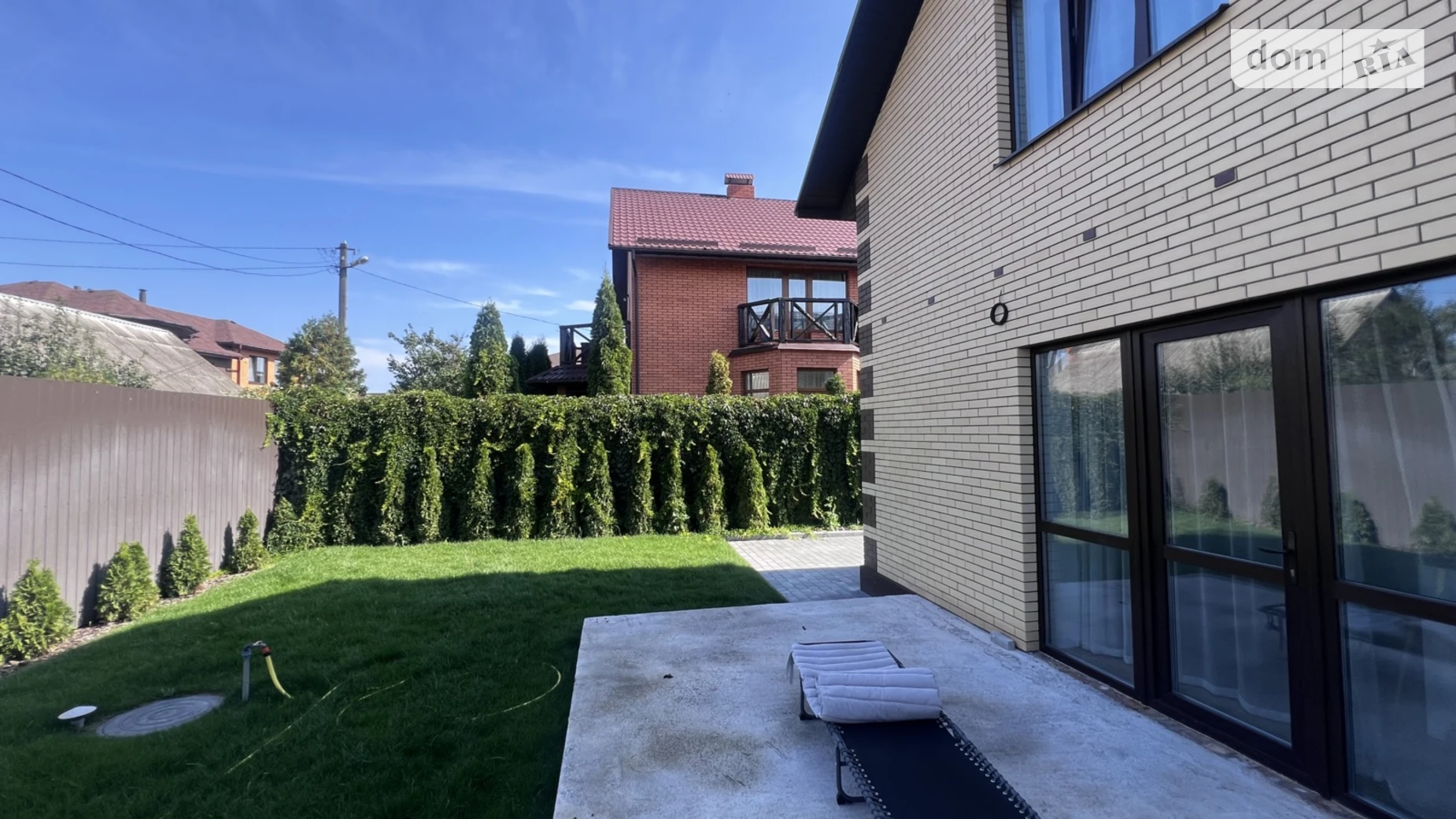Сдается в аренду дом на 2 этажа 125 кв. м с гаражом, цена: 1800 $ - фото 2