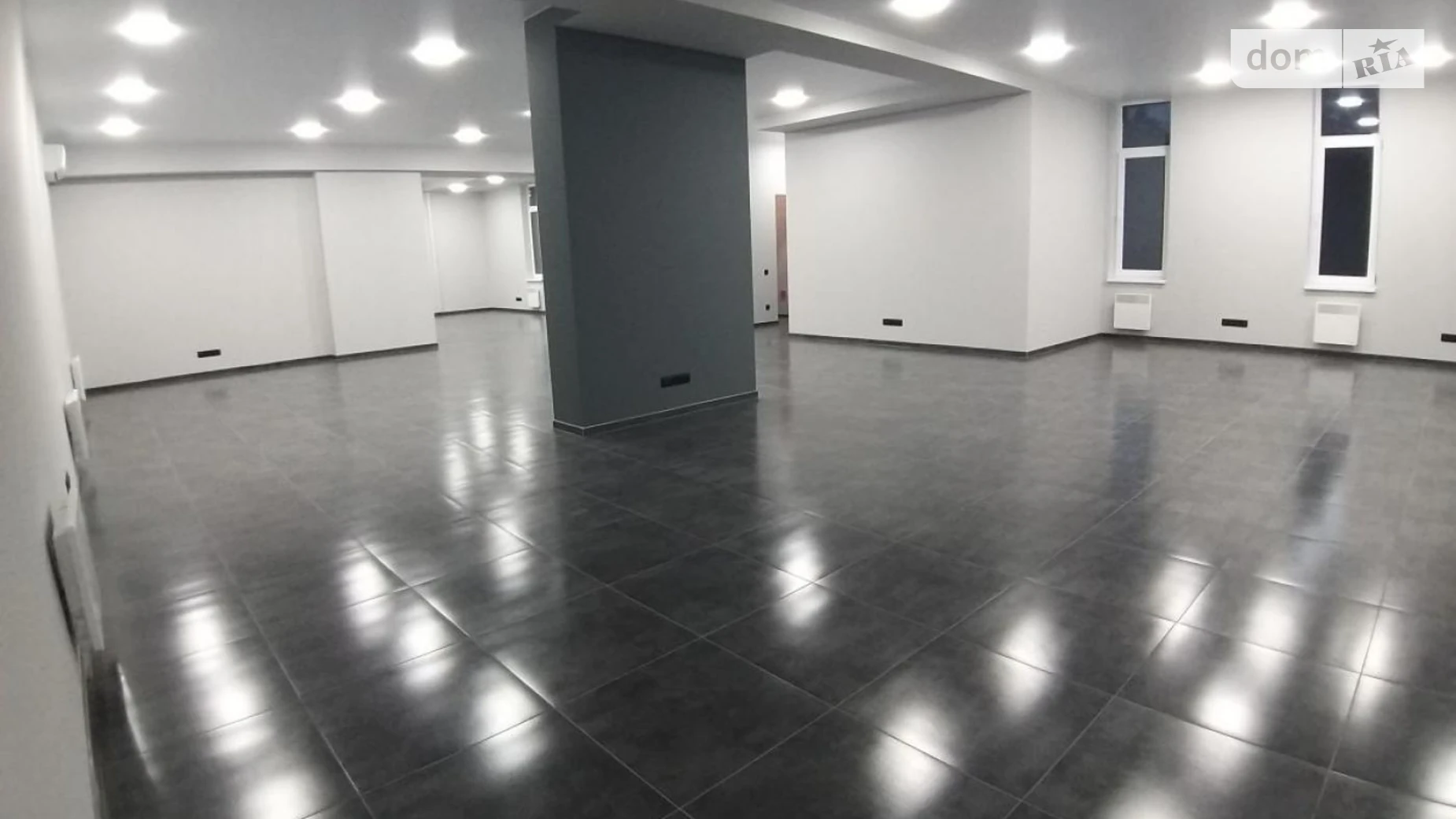 Здається в оренду офіс 211 кв. м в бізнес-центрі, цена: 2110 $ - фото 2