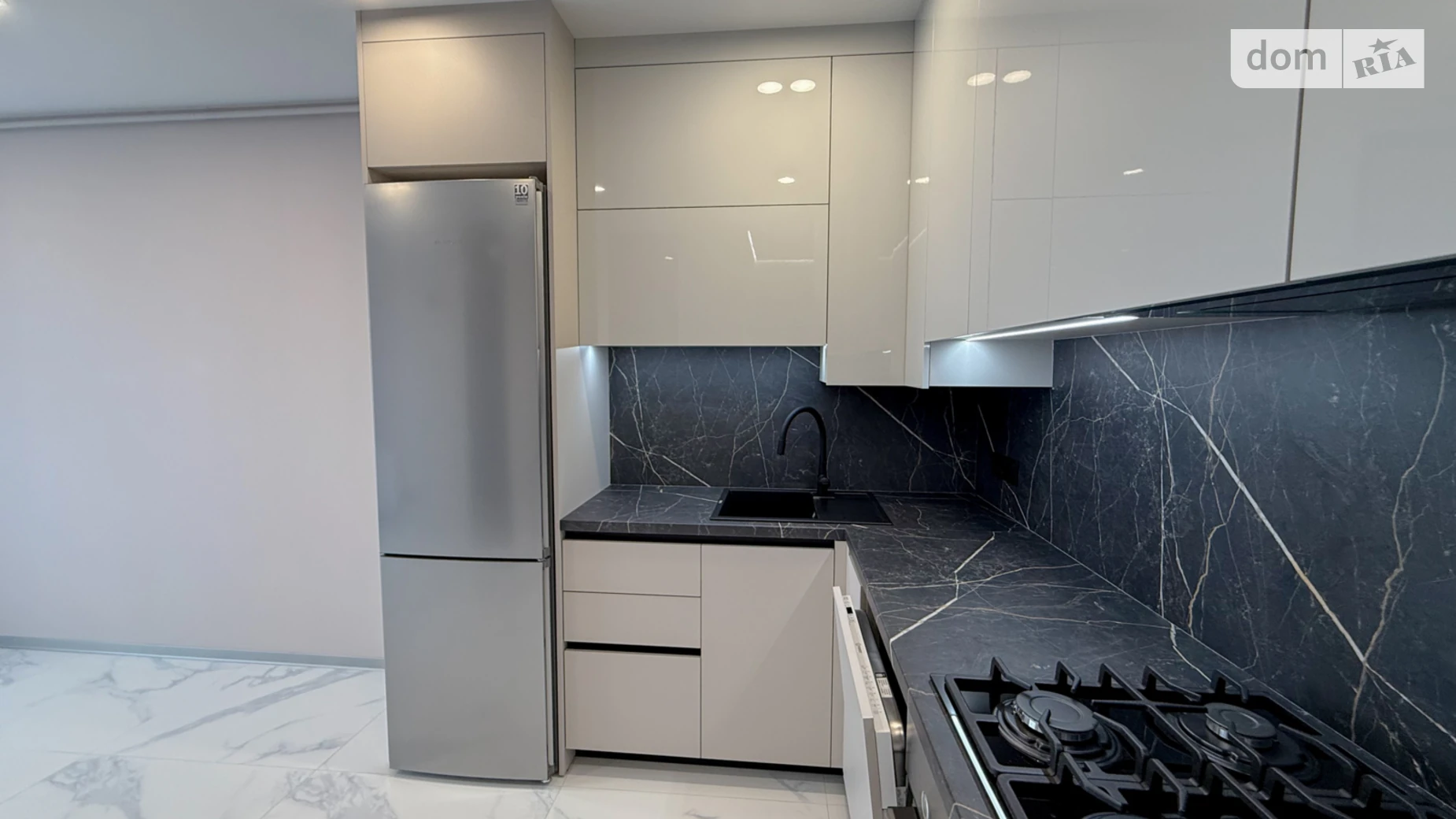 Продается 1-комнатная квартира 45 кв. м в Ровно, ул. Березовая - фото 3