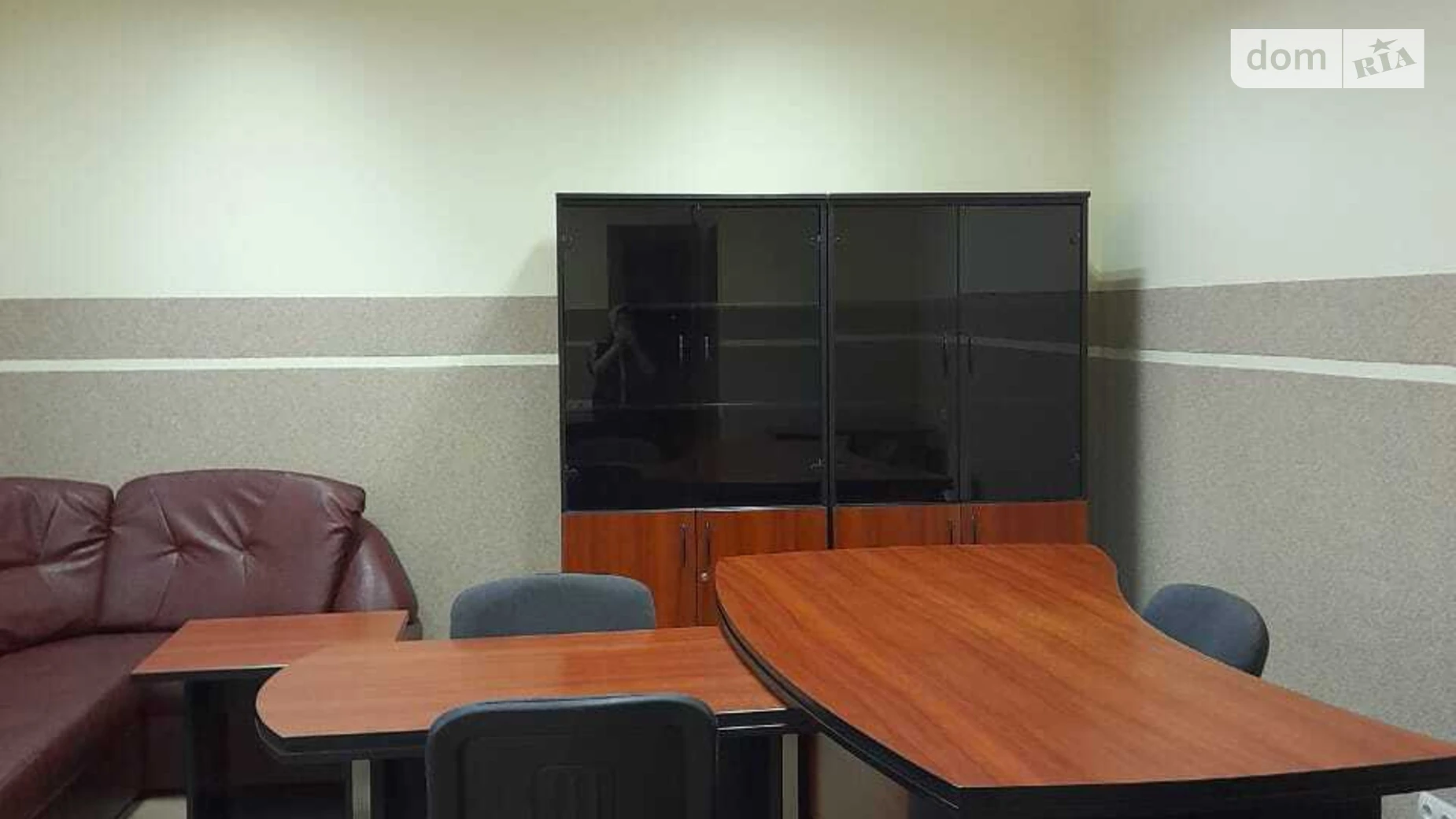 Здається в оренду офіс 65 кв. м в бізнес-центрі, цена: 550 $ - фото 2