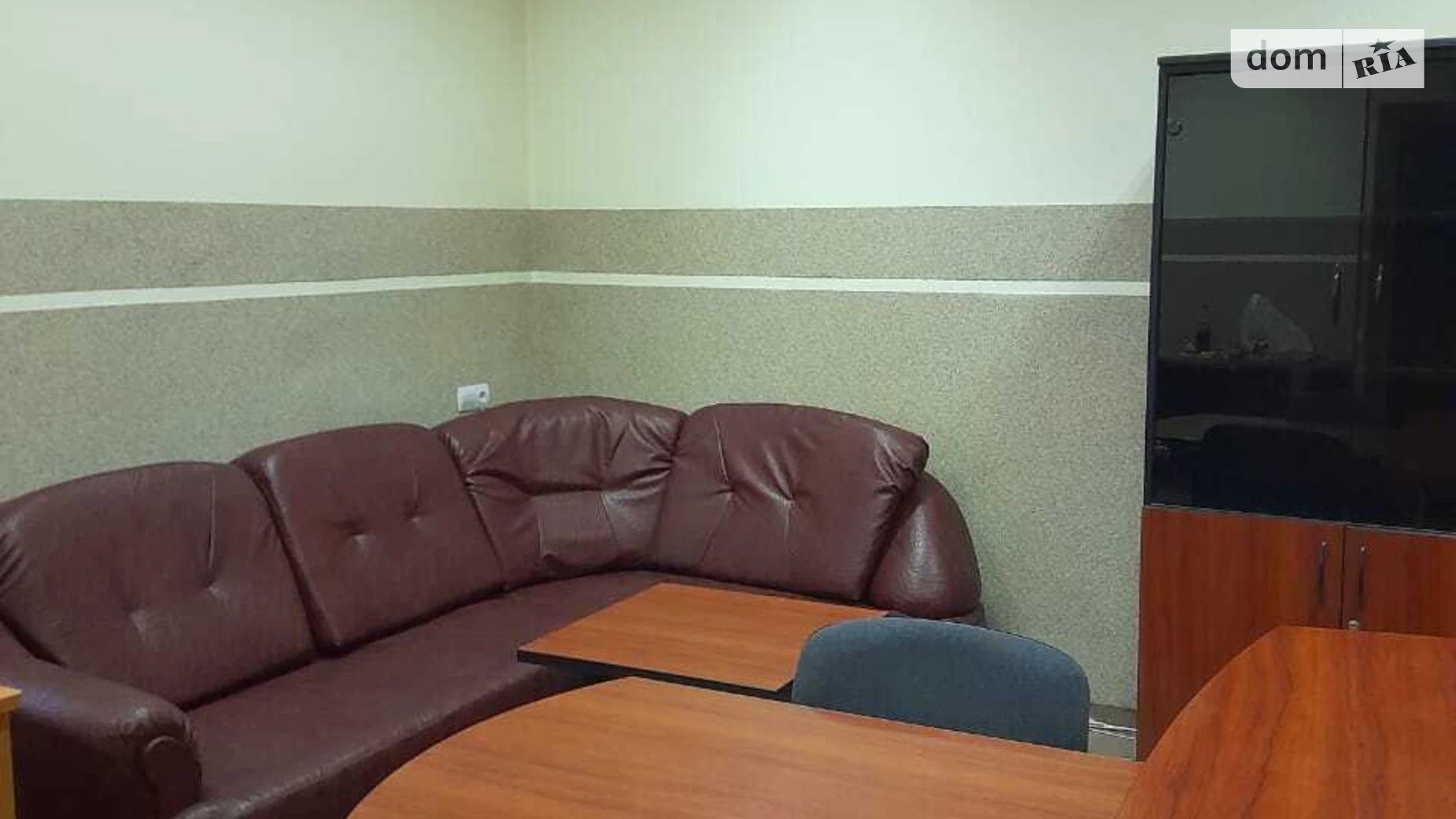 Сдается в аренду офис 65 кв. м в бизнес-центре, цена: 450 $ - фото 3
