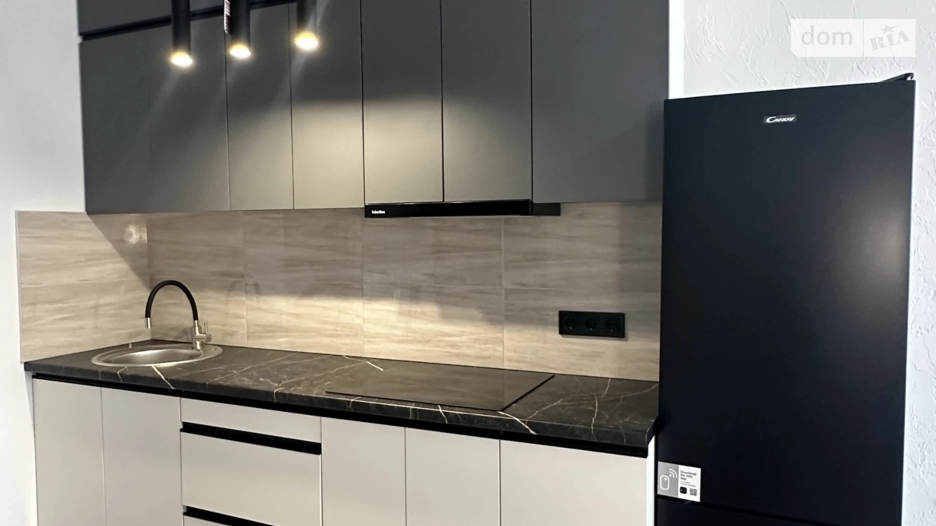 Продается 1-комнатная квартира 30 кв. м в Одессе, ул. Генуэзская, 1/1 - фото 2