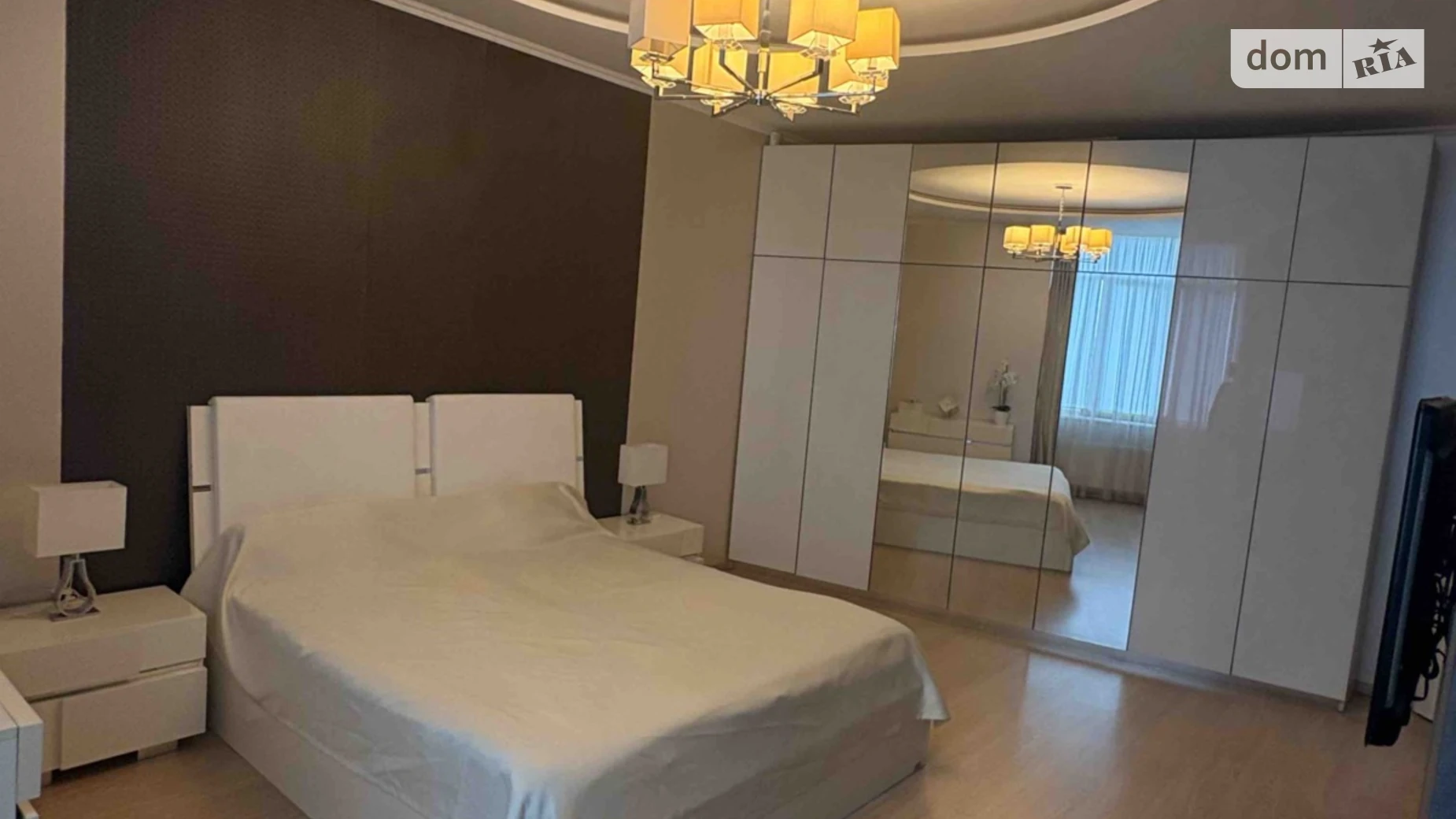 Продается 3-комнатная квартира 86 кв. м в Одессе, бул. Французский - фото 2