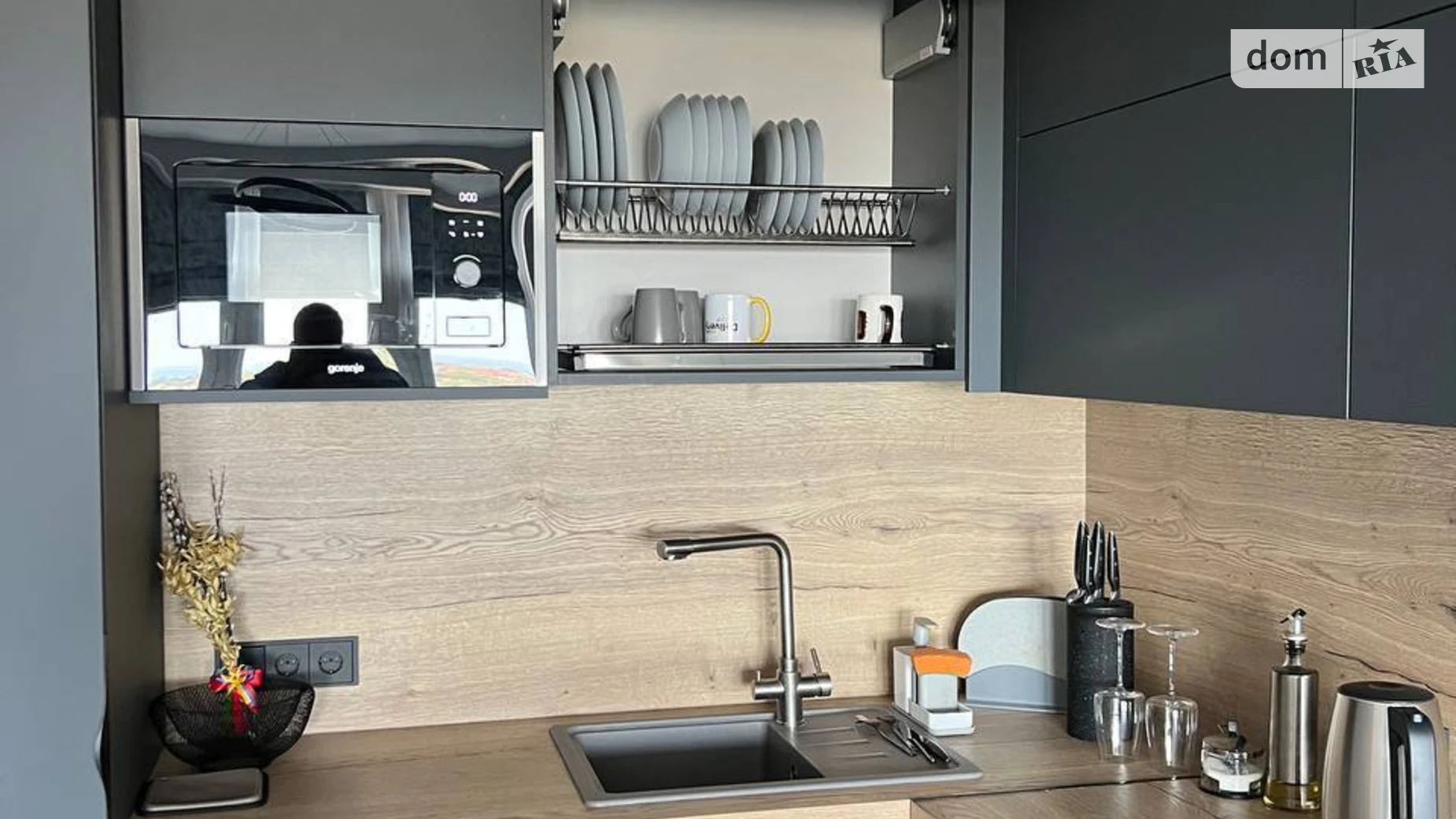 Продается 2-комнатная квартира 68 кв. м в Одессе, ул. Костанди, 104 - фото 2