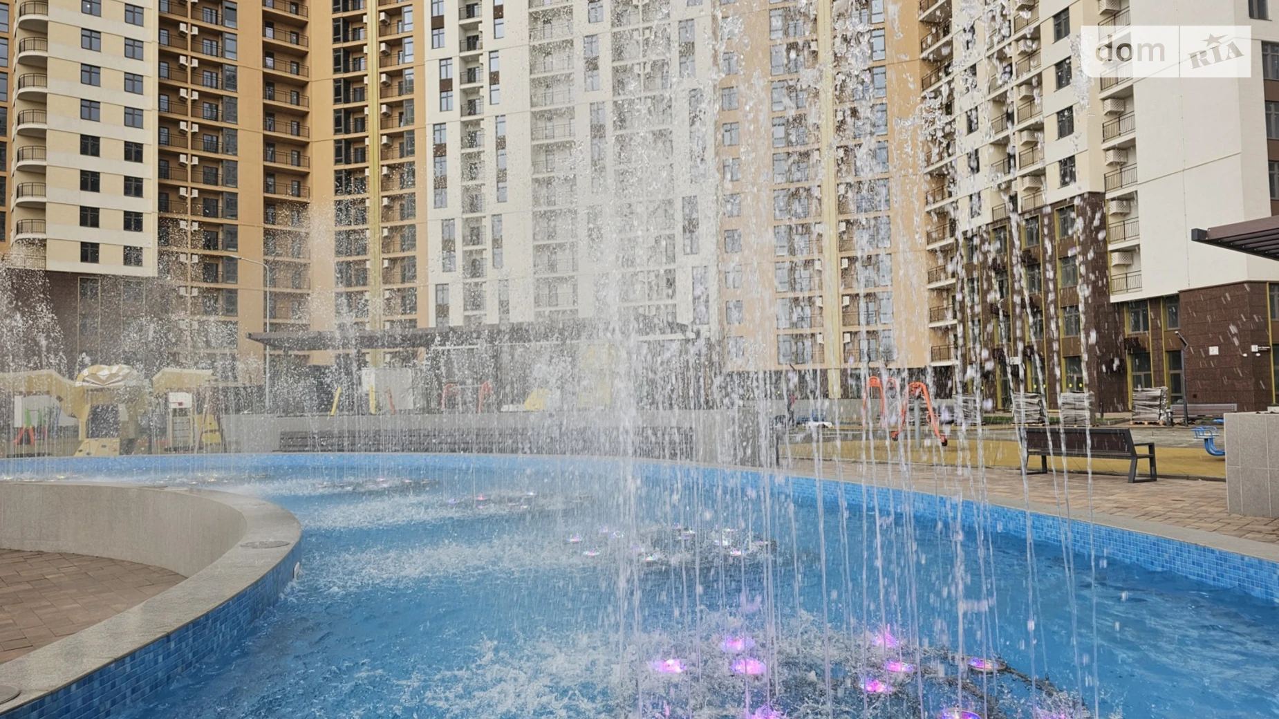 Продается 1-комнатная квартира 43 кв. м в Одессе, ул. Краснова - фото 2